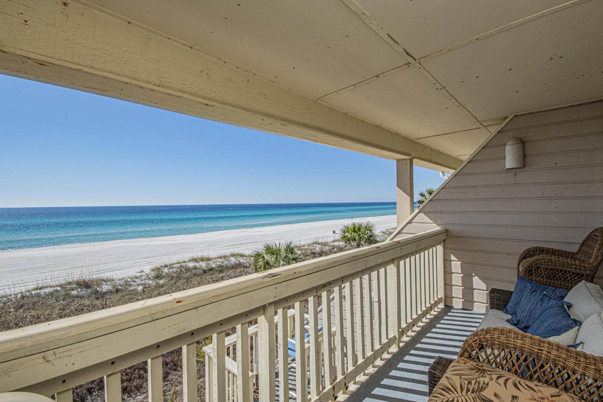 Seashore - Beautiful West End Townhome Apartment *