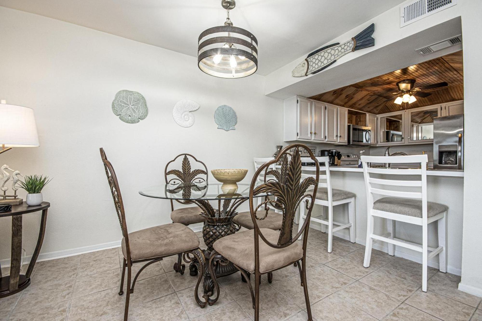 Seashore - Beautiful West End Townhome