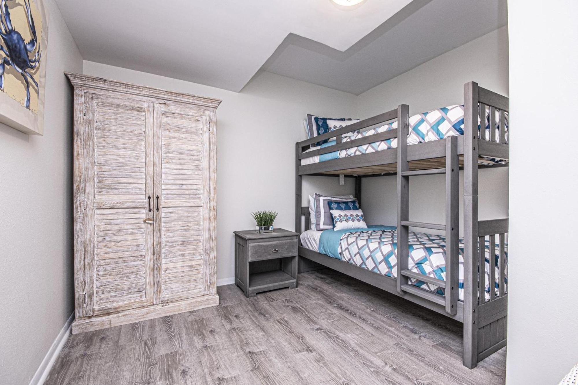 Seashore - Beautiful West End Townhome Panama City Beach