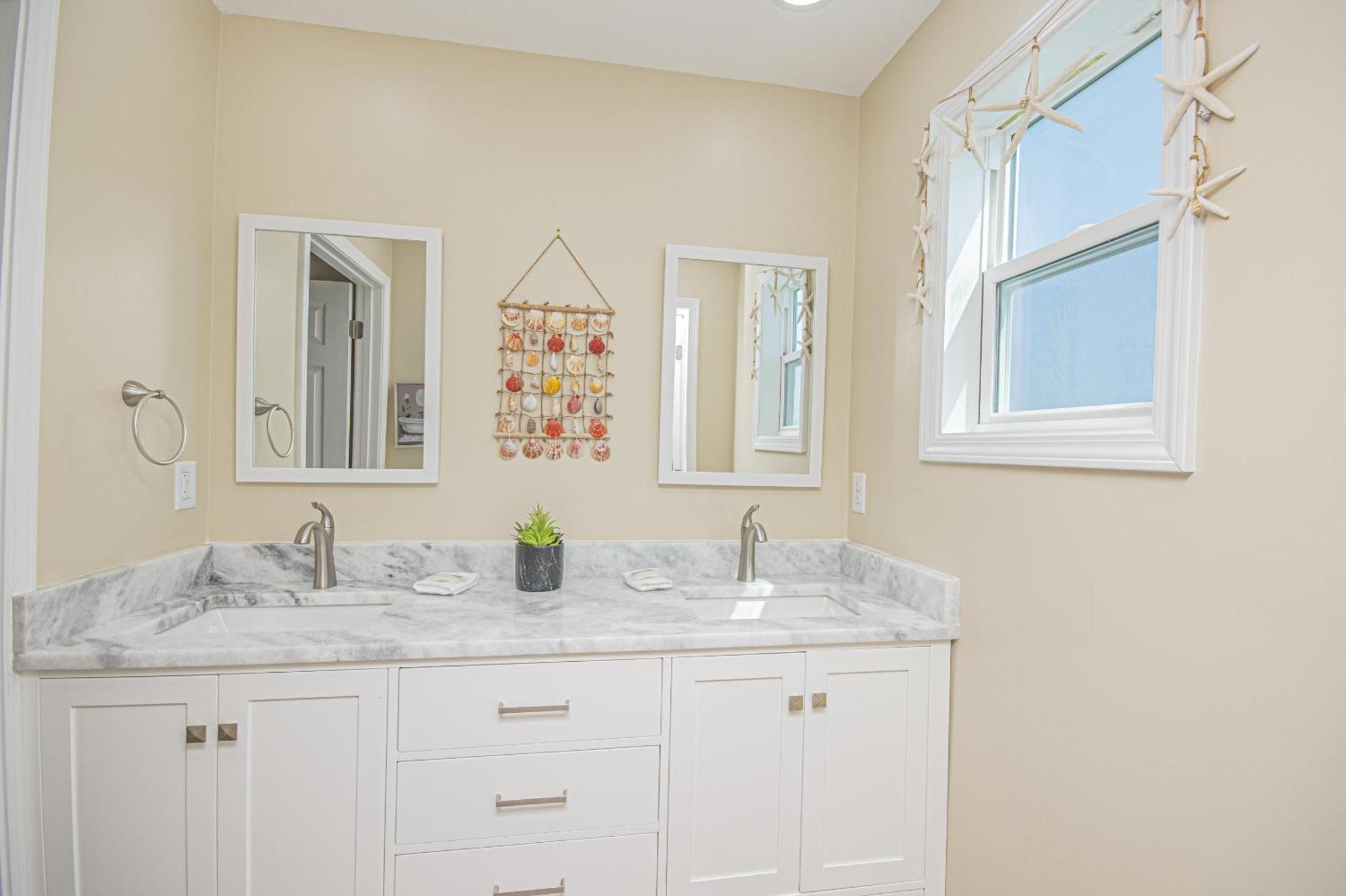 Dolphins Point - West End - Sleeps 12! Panama City Beach