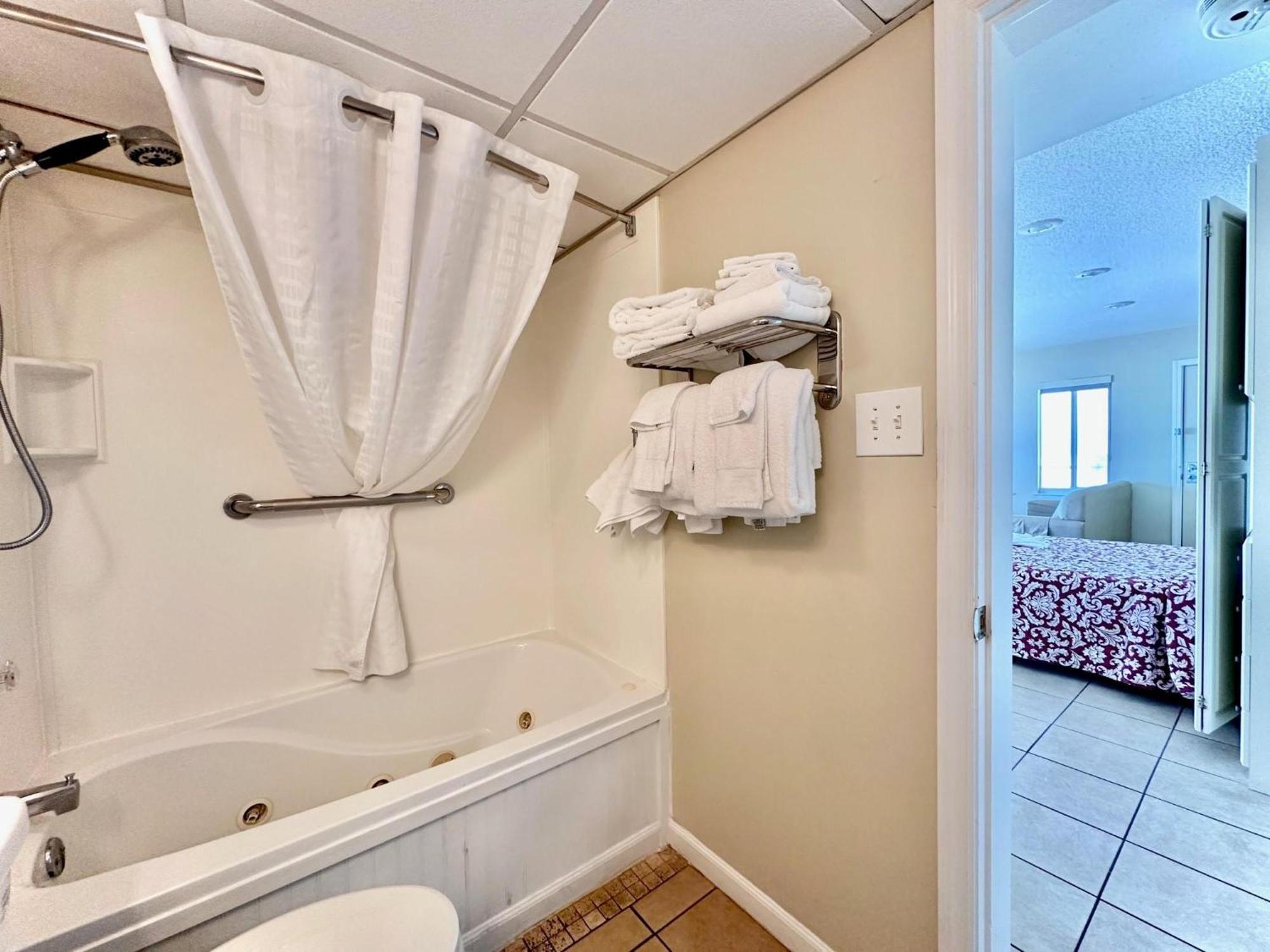 Casa Blanca Gulf Front 313 * Panama City Beach