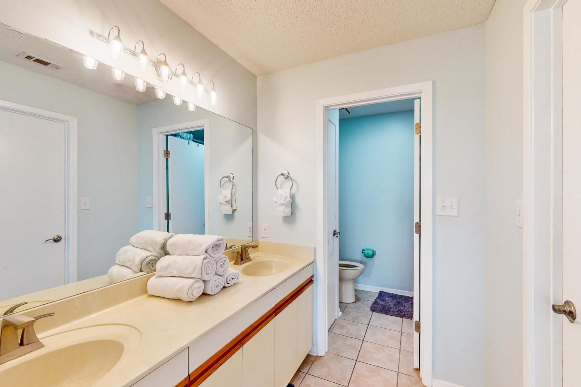 Edgewater Golf #3217 Apartment