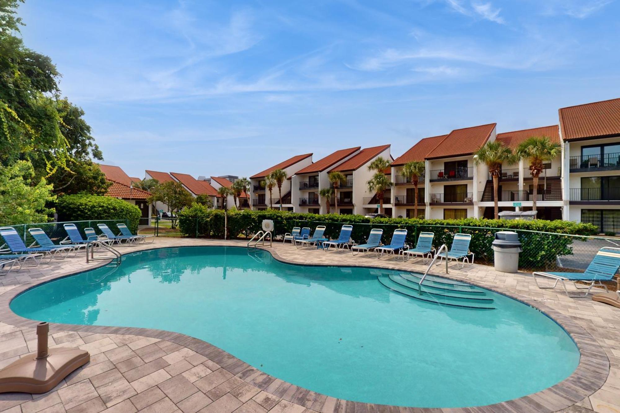 Edgewater Golf #3217 Apartment *