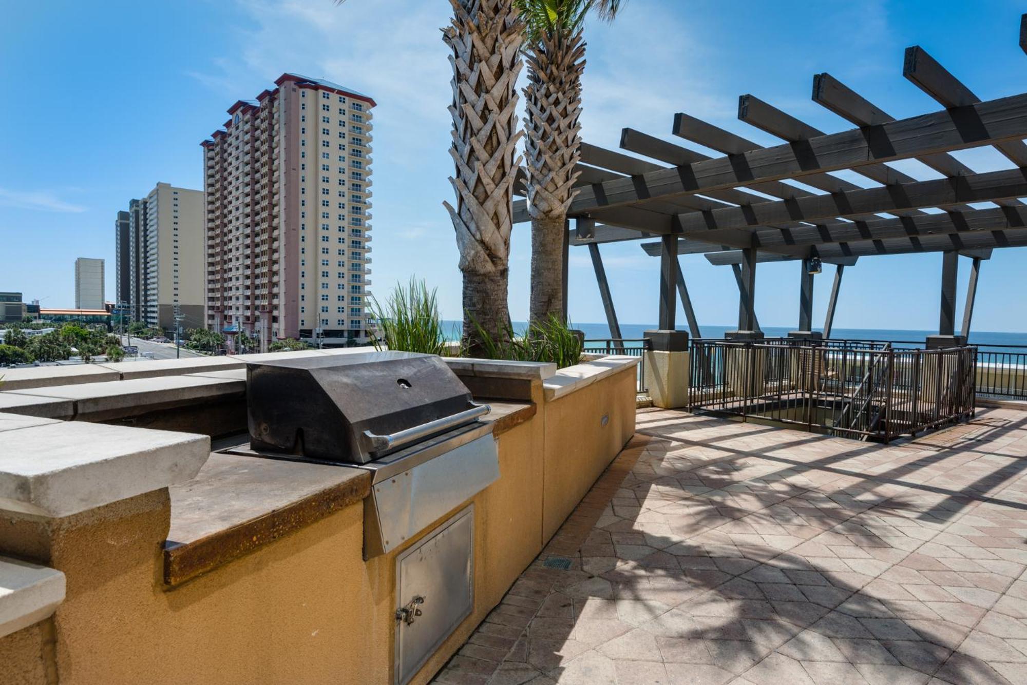 Warm And Inviting 1 Bd 1 Ba With Breathtaking Gulf Views *