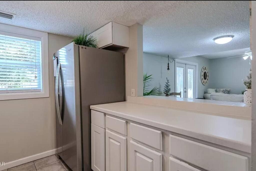 3 Bdrm Condo- 4 Pools, Hot Tub & Walk To *