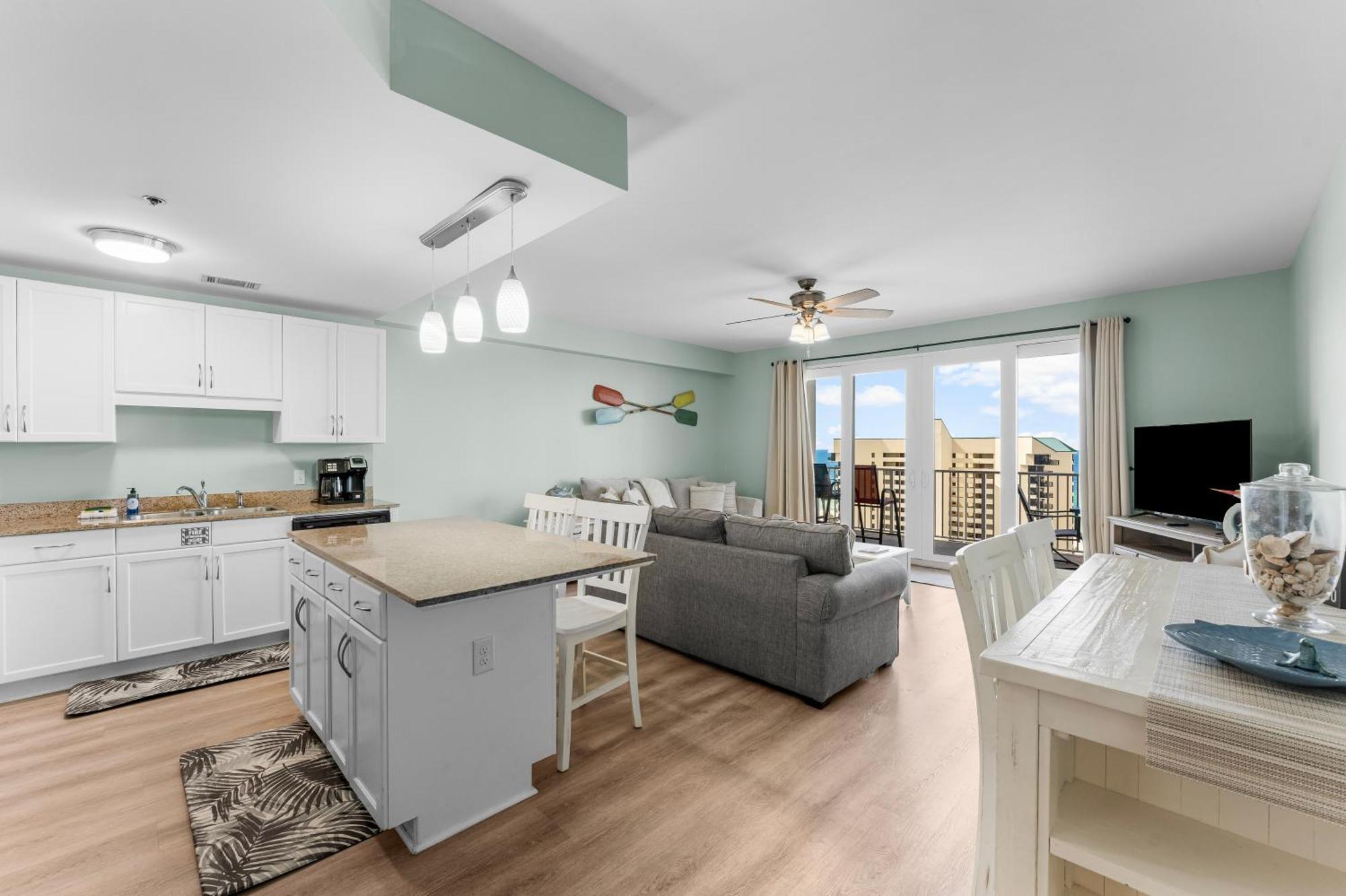 Living Right At Laketown Wharf #1016 By Nautical