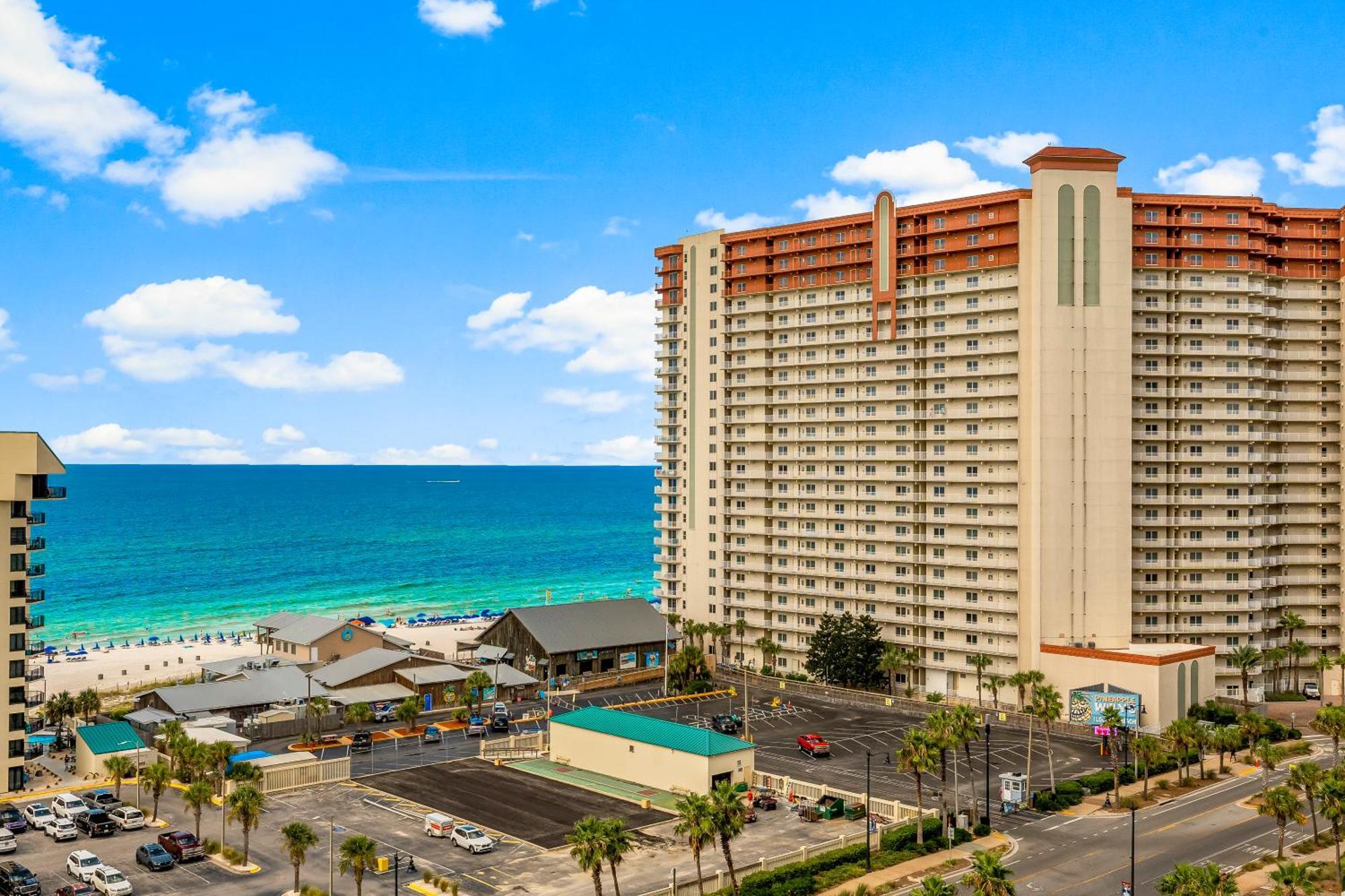 Living Right At Laketown Wharf #1016 By Nautical Holiday home *
