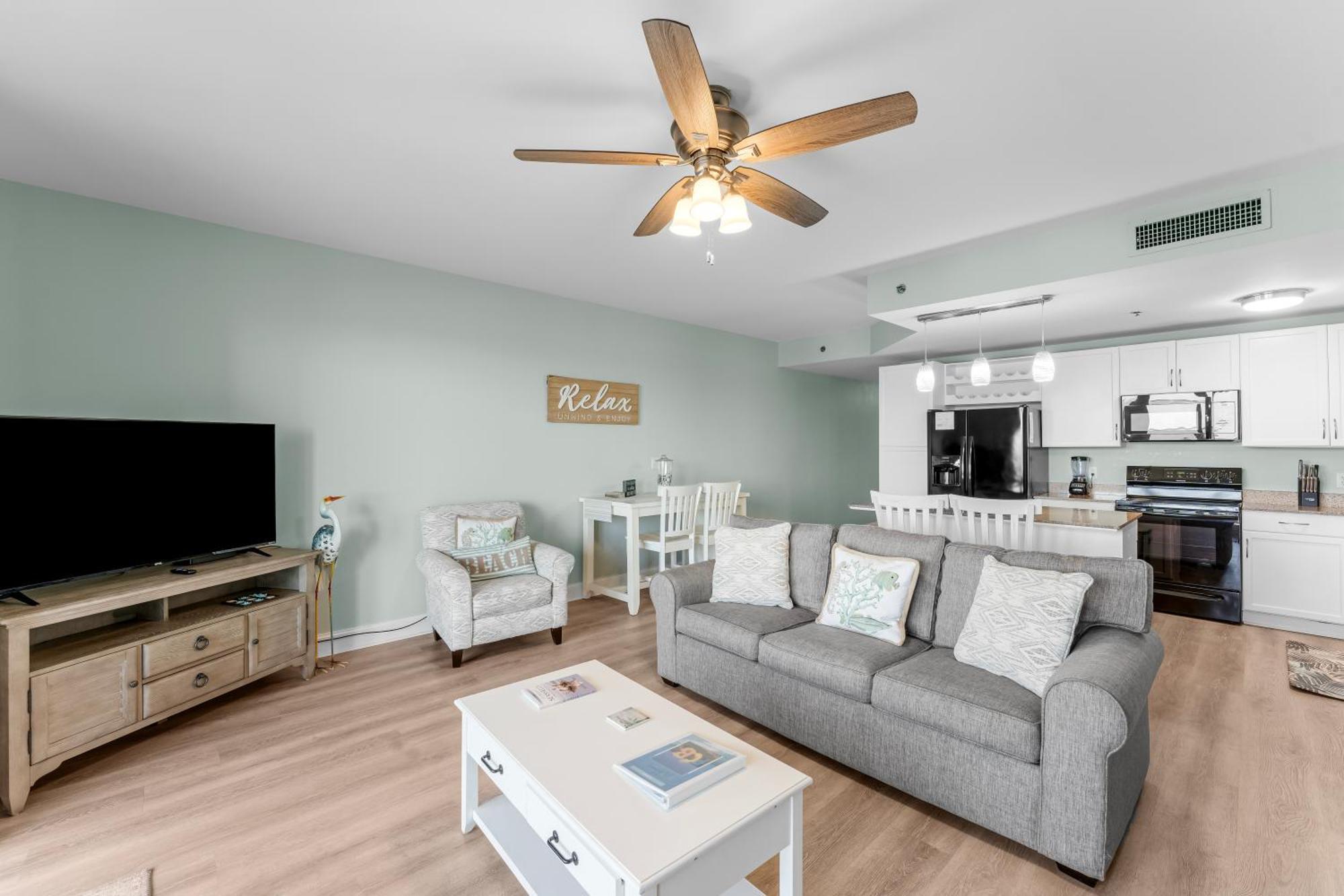 Living Right At Laketown Wharf #1016 By Nautical * Panama City Beach