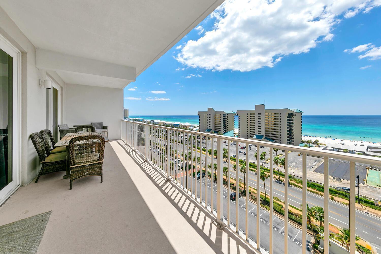 Laketown Wharf 927 Holiday home