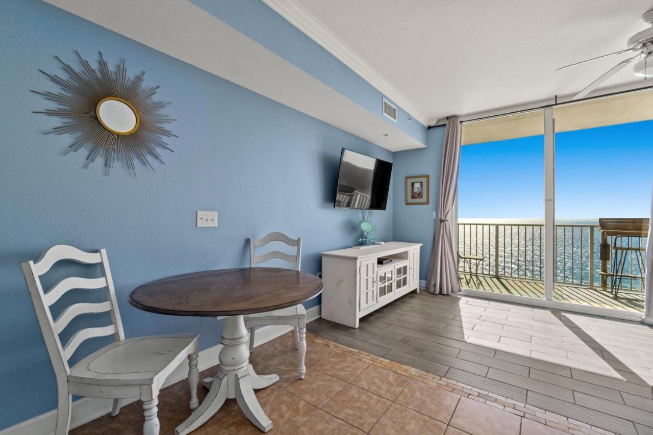Stunning Beachfront Condo, Walk To Pier Park,pools Holiday home *