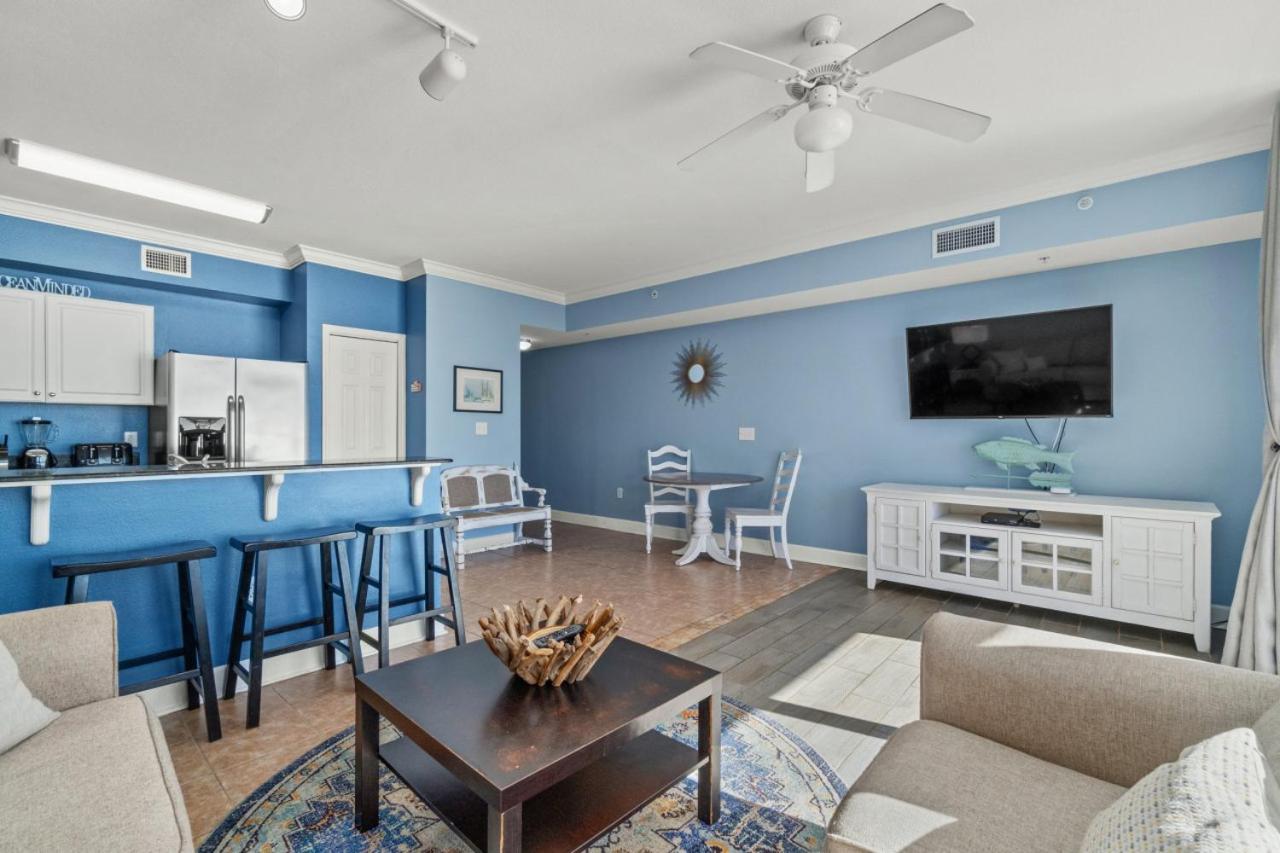 Stunning Beachfront Condo, Walk To Pier Park,pools Holiday home *