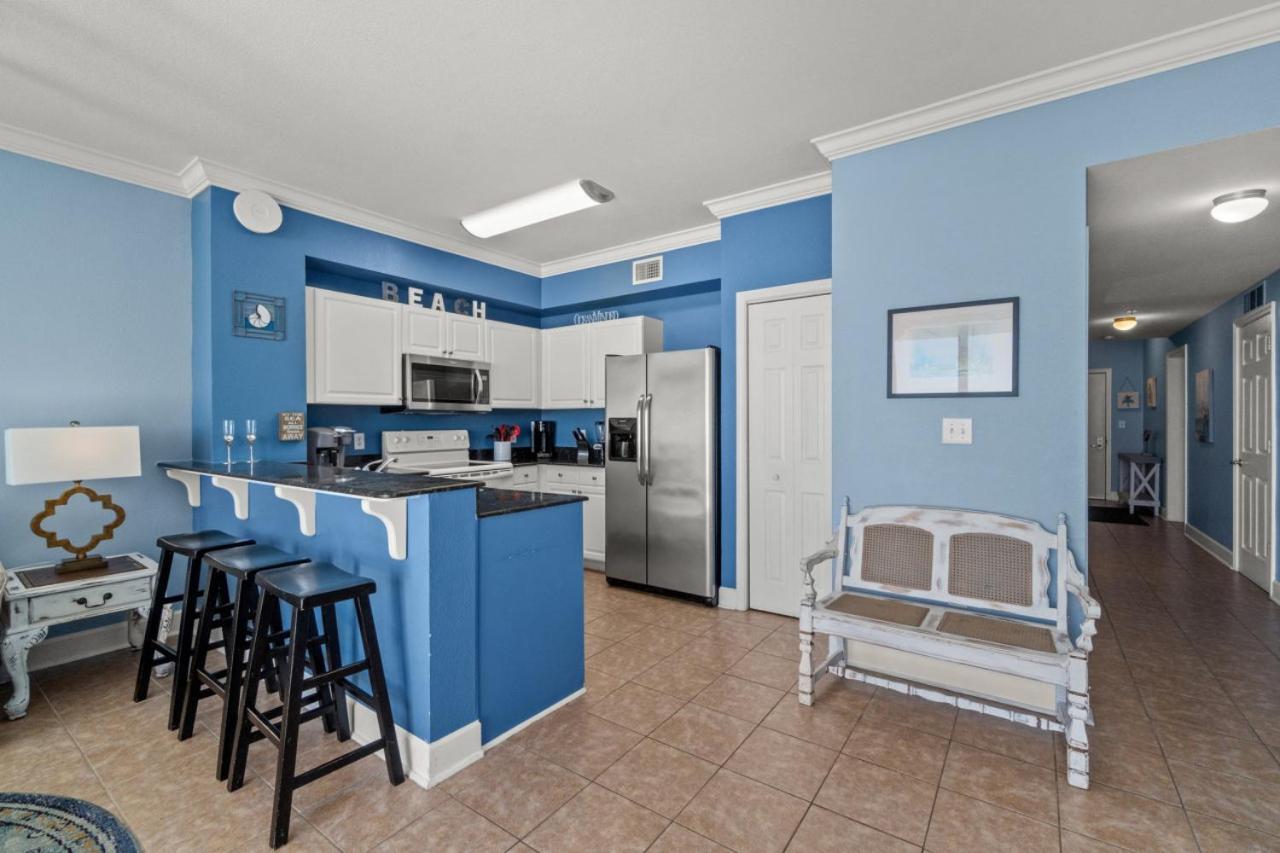 Stunning Beachfront Condo, Walk To Pier Park,pools Holiday home *