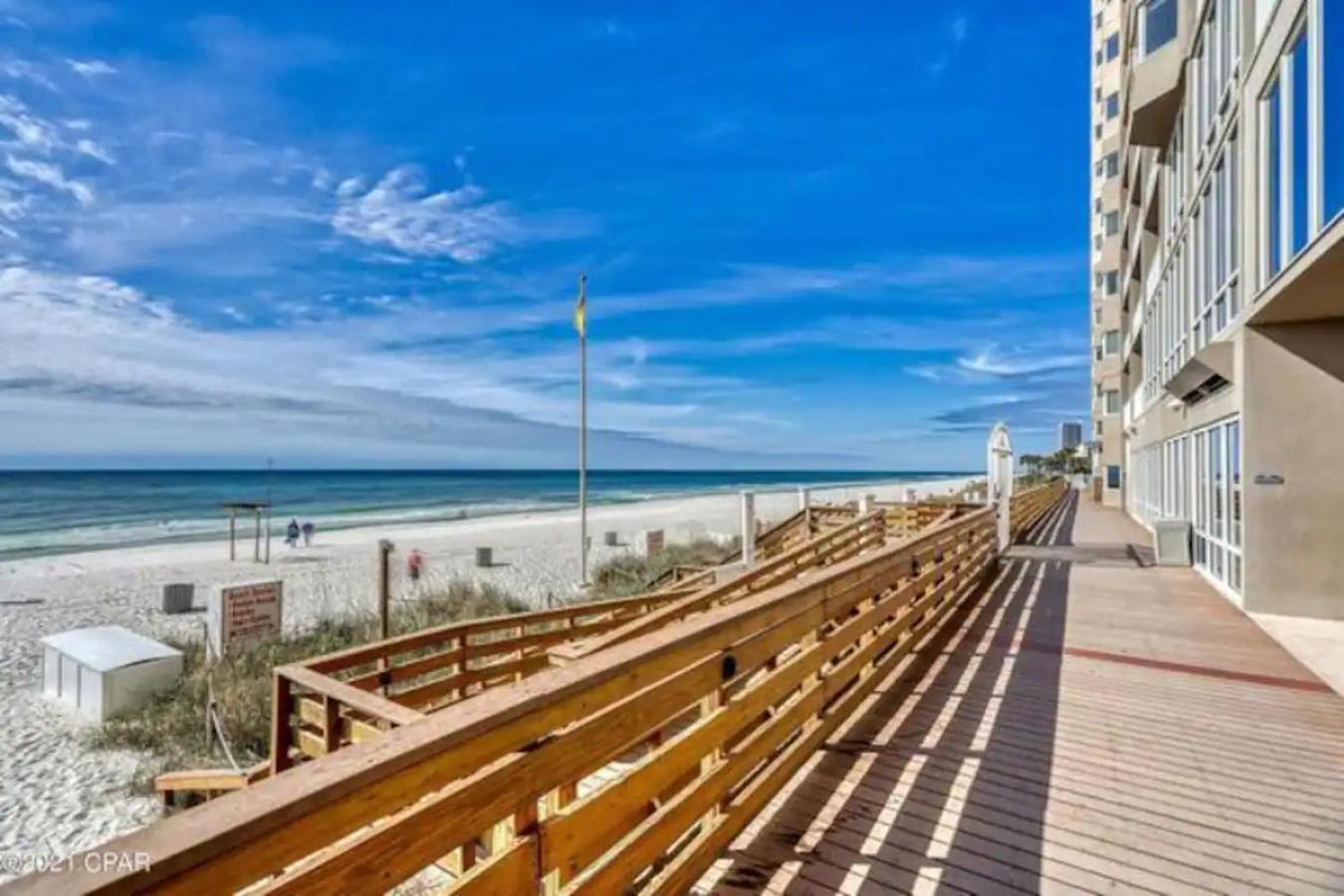 Stunning Beachfront Condo, Walk To Pier Park,pools * Panama City Beach