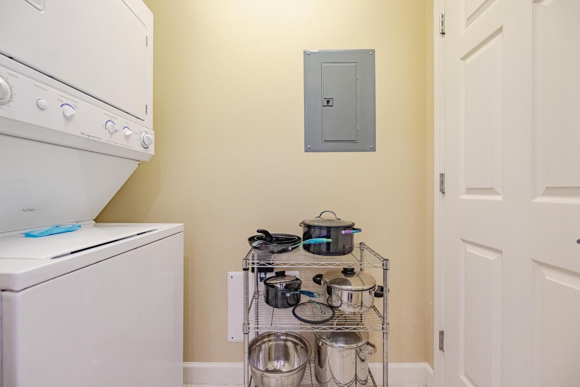 Apartment Splash 204e