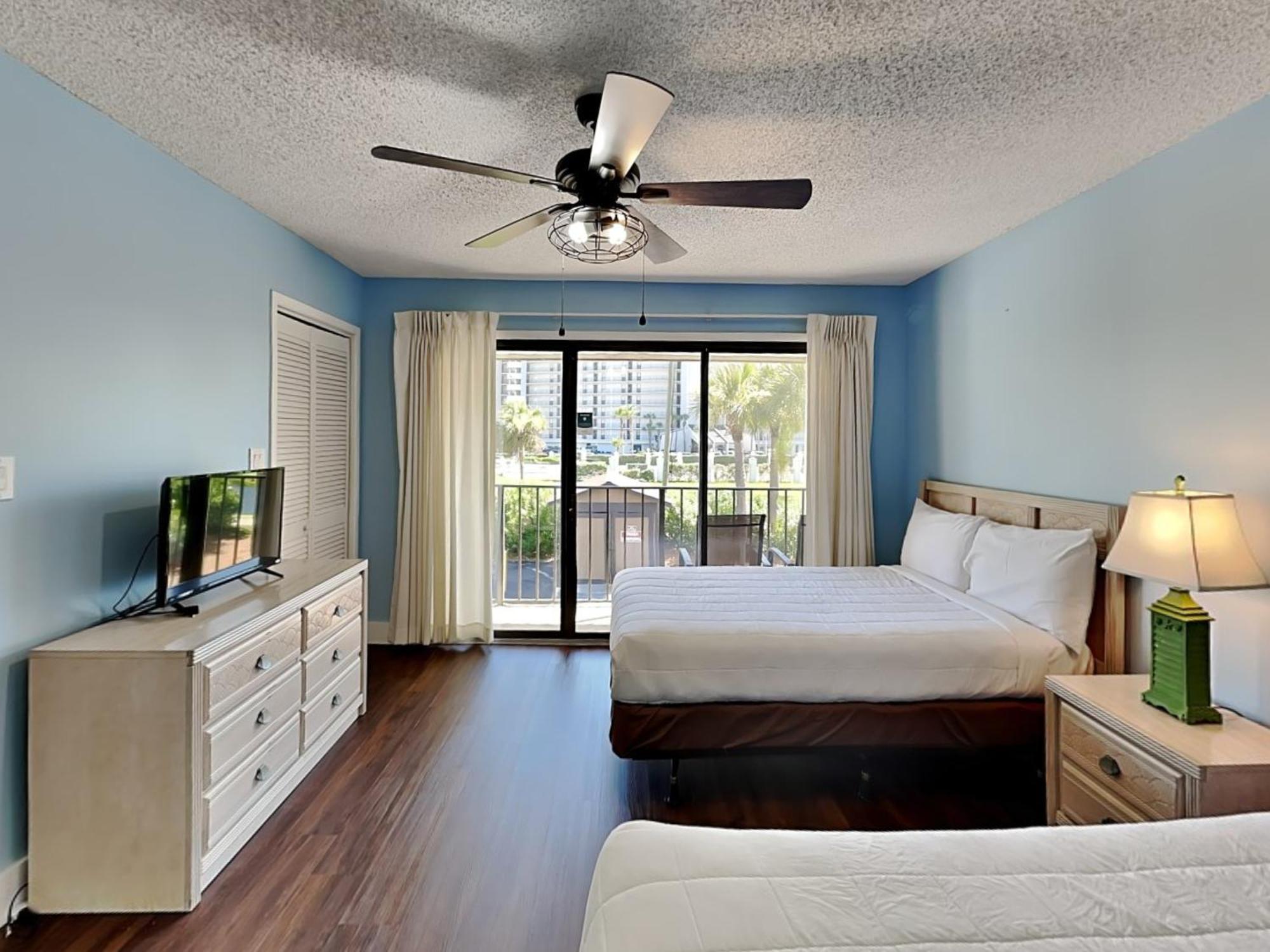 Edgewater 407 Apartment