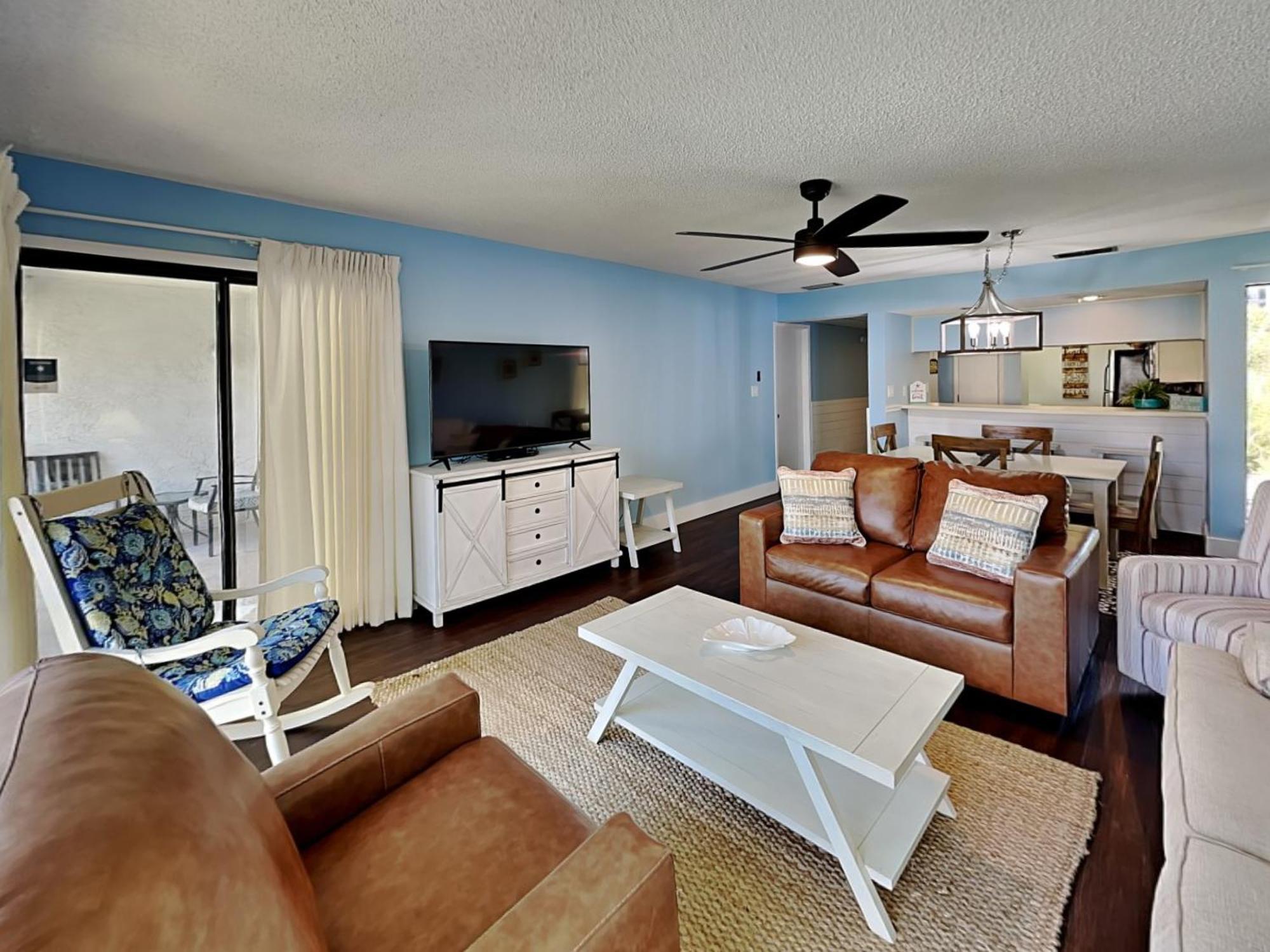 Edgewater 407 Apartment *