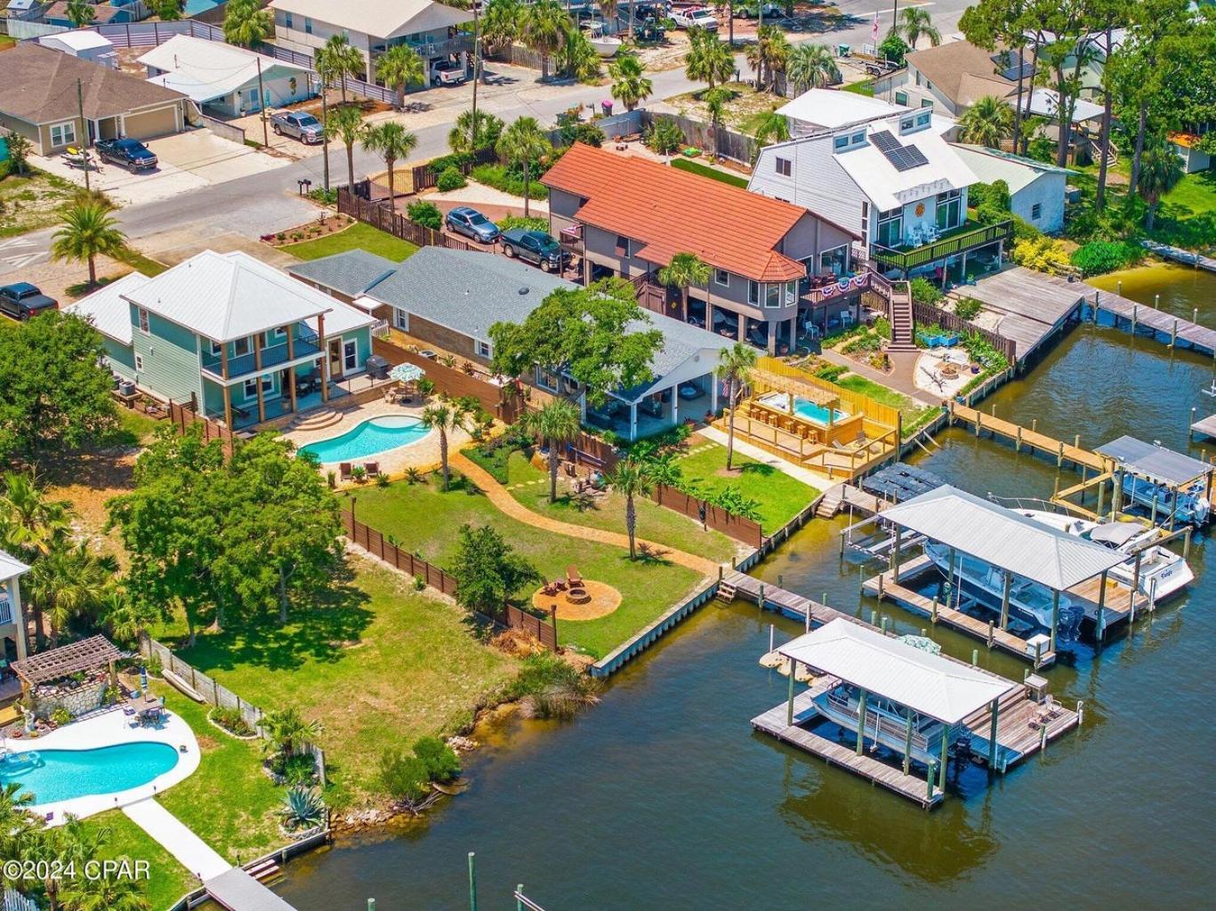 Dancin On The Waves On Lagoon Boat Dock, Pool, Firepit *