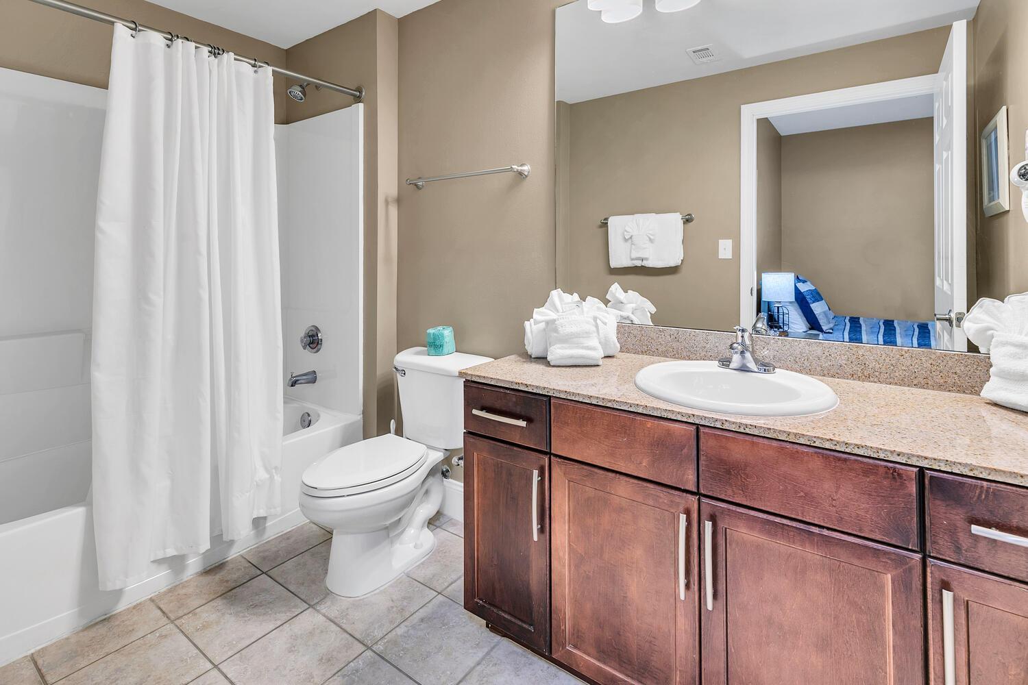 Holiday home Laketown Wharf 903