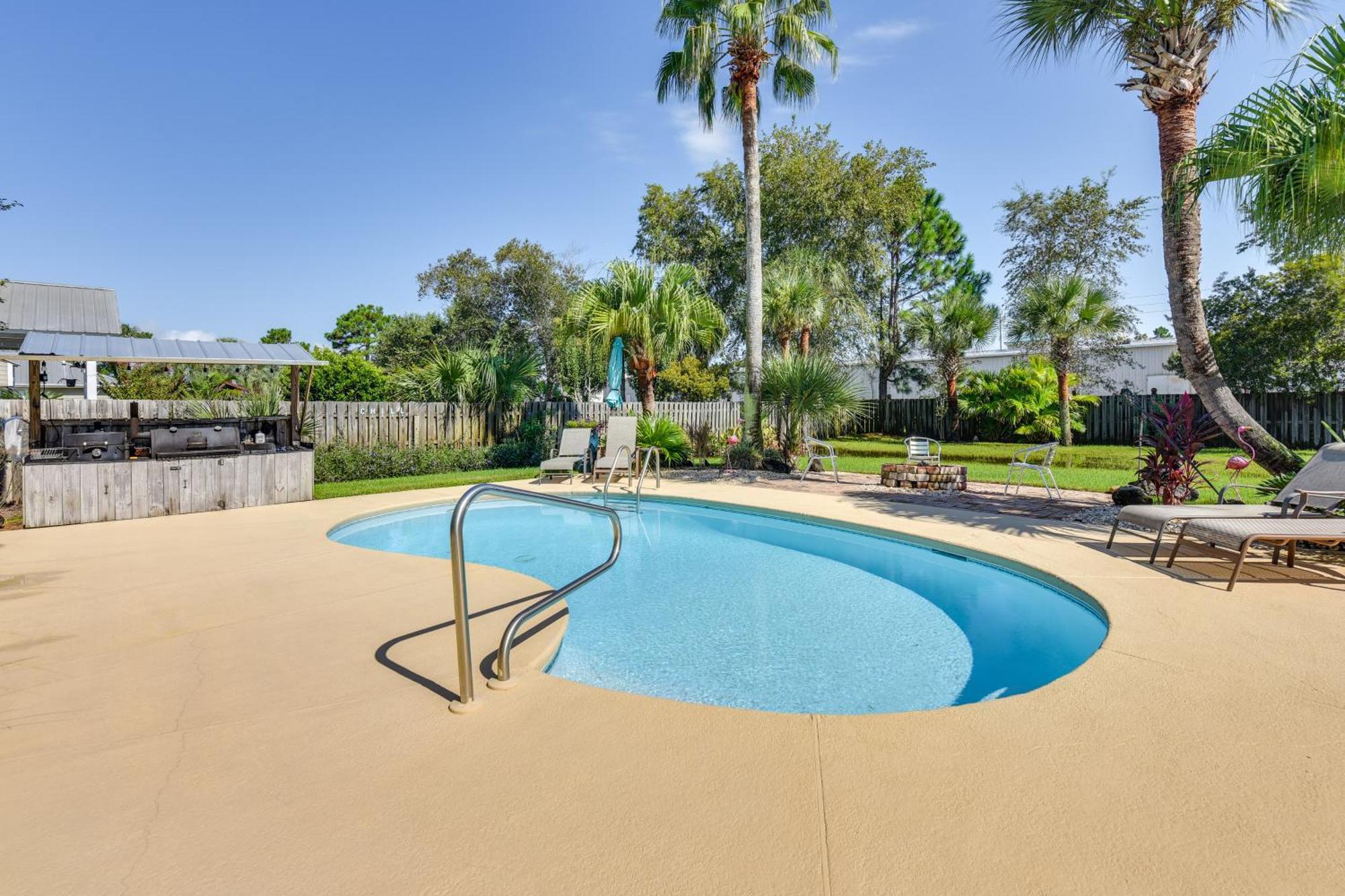 Panama And Pool, 4 Mi To Pier Park Holiday home *