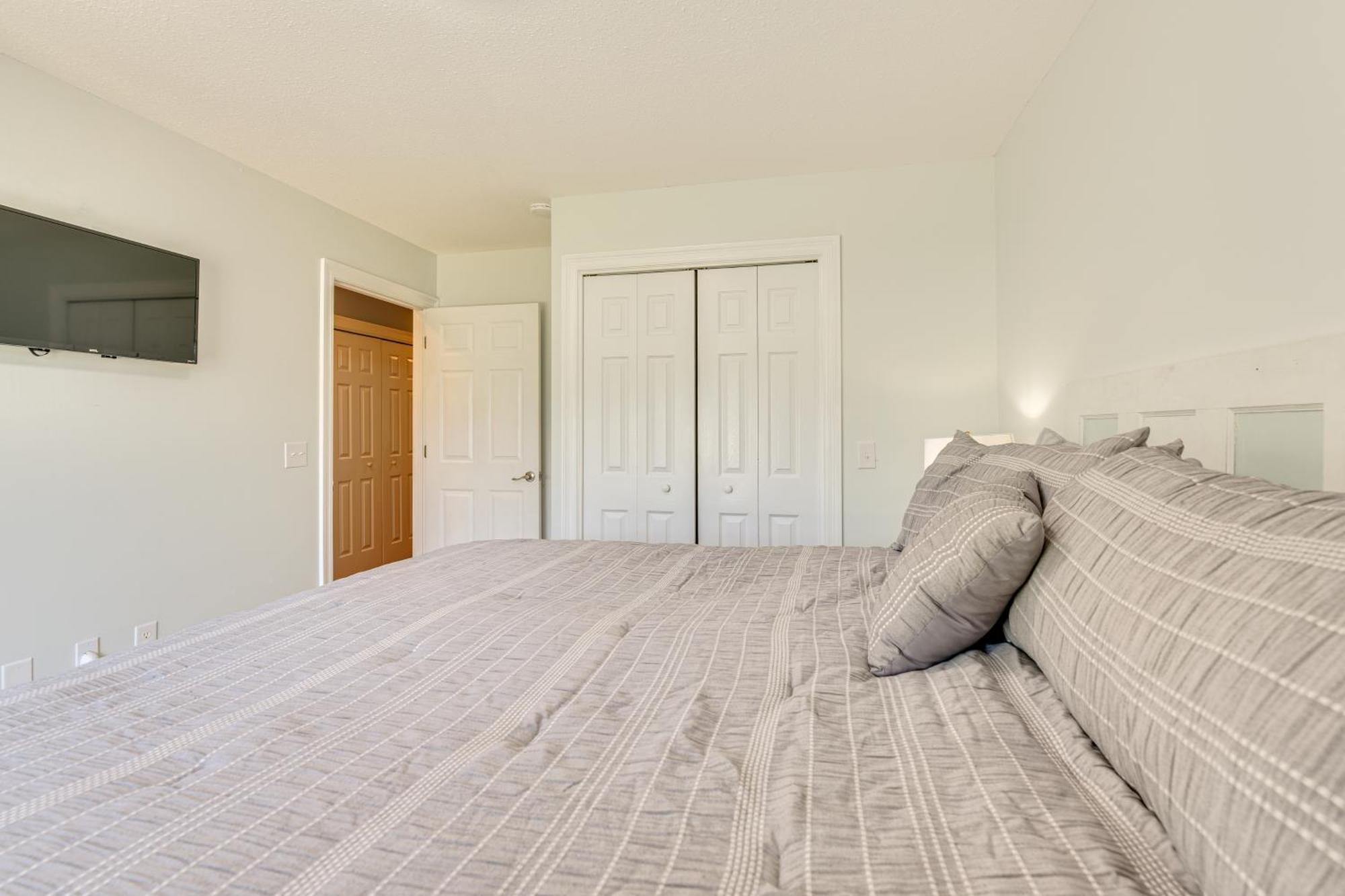 Holiday home Panama And Pool, 4 Mi To Pier Park *