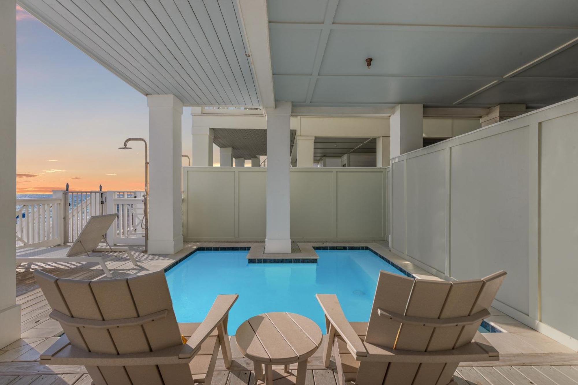 Pineapple Paradise! 6br 7ba Beachfront House! Private Pool! Grill! Sleeps 16! Panama City Beach