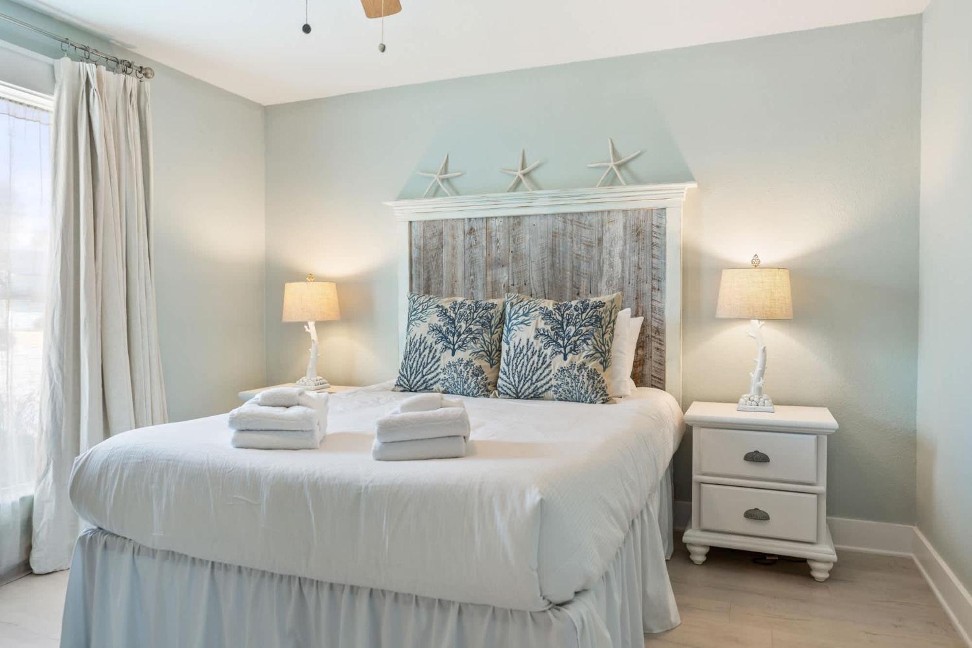 Laguna Breeze-pet Friendly, Short Walk To Holiday home *