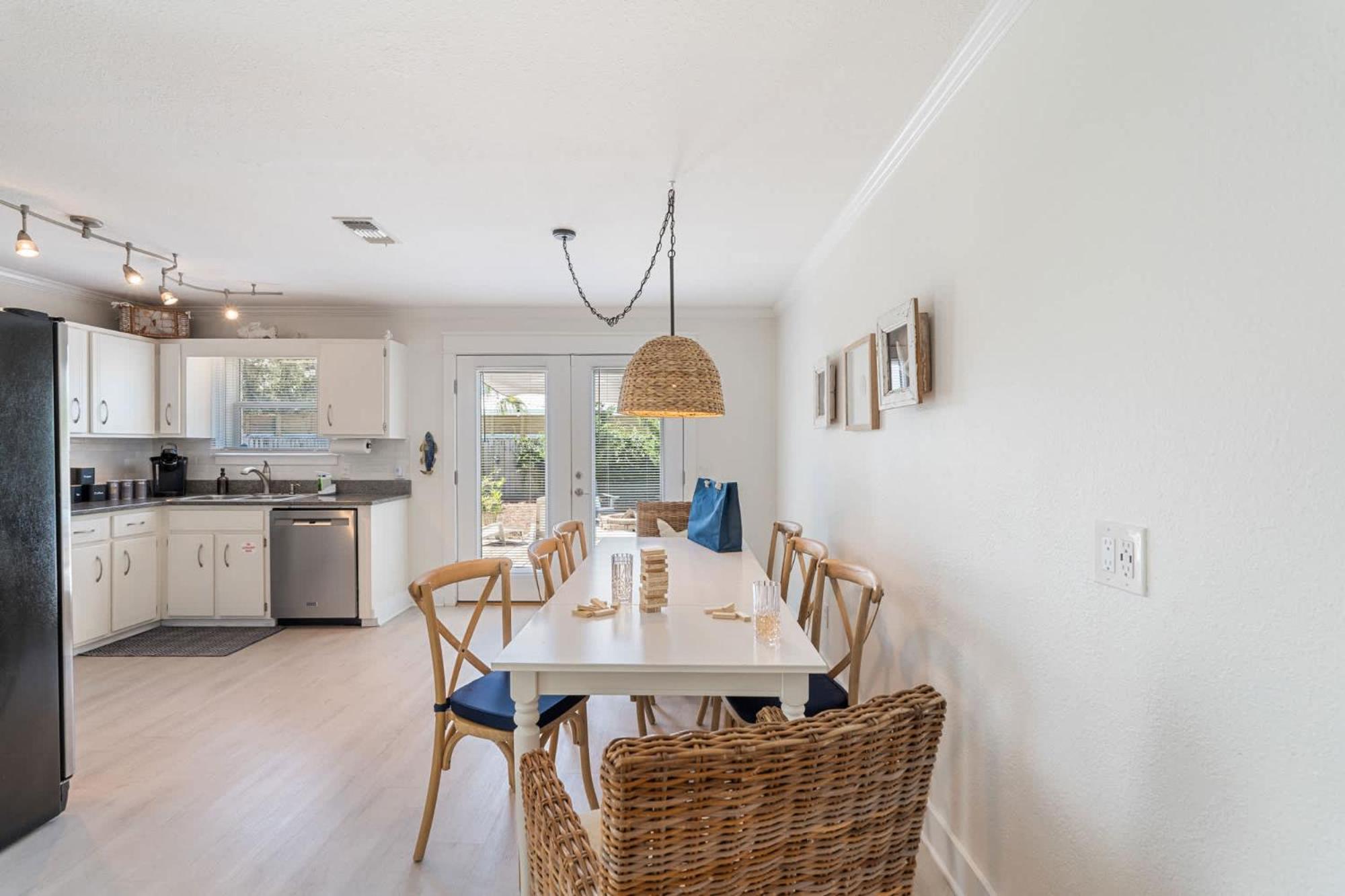 Laguna Breeze-pet Friendly, Short Walk To Holiday home Panama City Beach