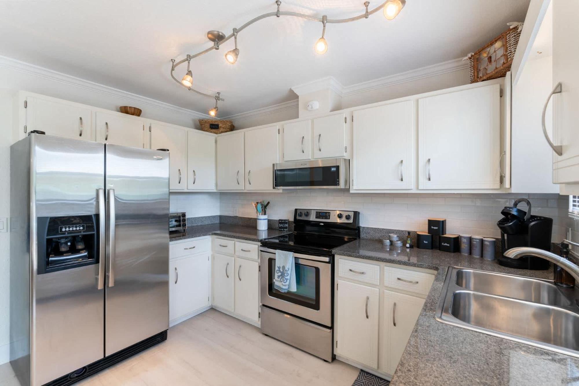 Holiday home Laguna Breeze-pet Friendly, Short Walk To *