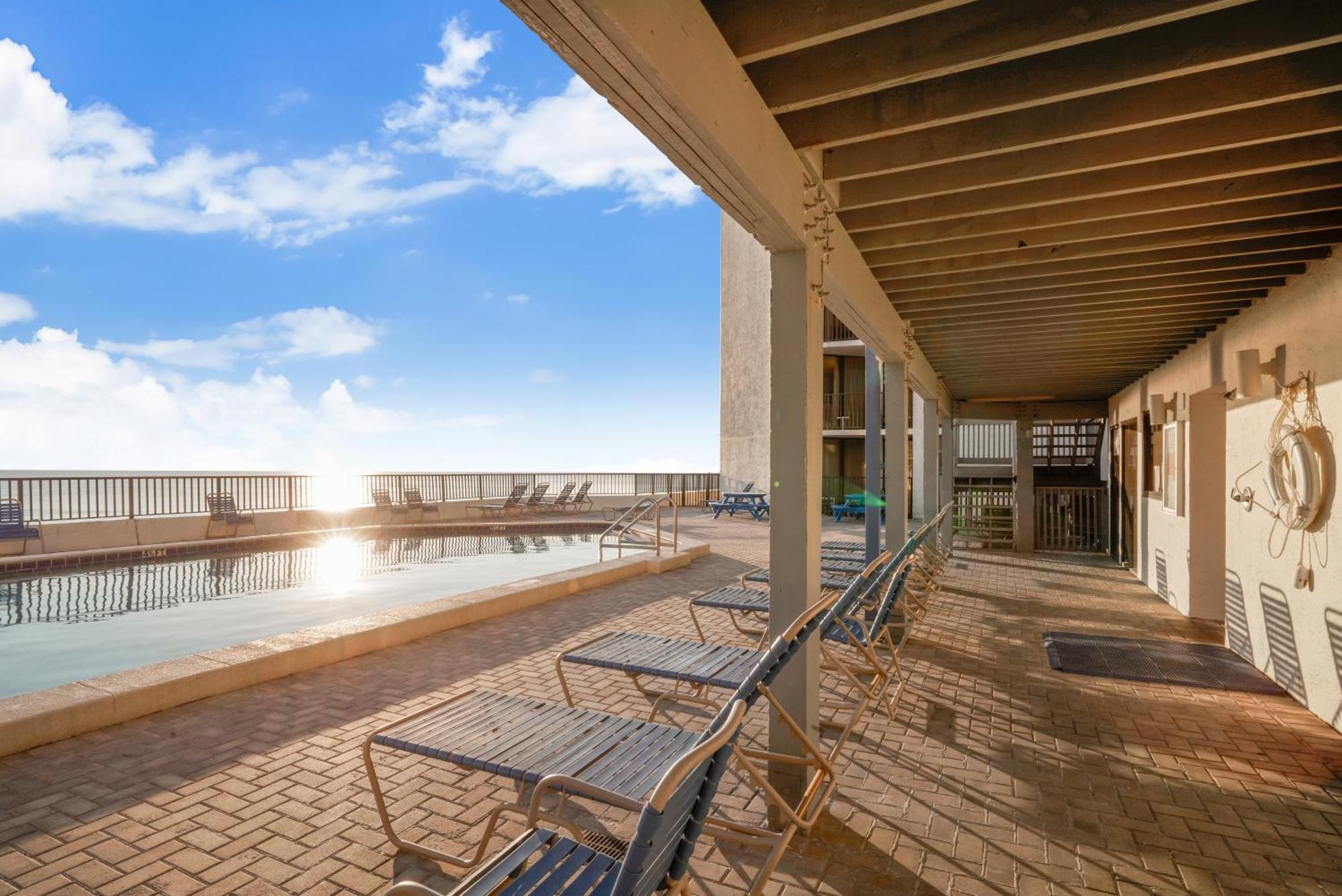Aquavista #206-w By Book That Holiday home *