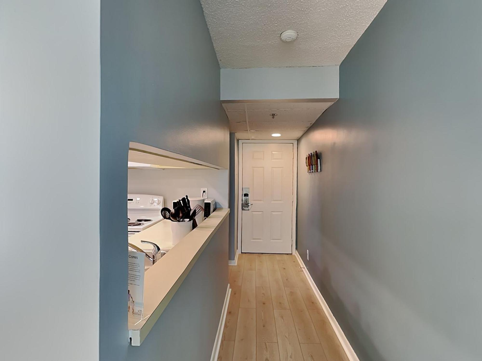 Sunbird 1012 East Apartment *