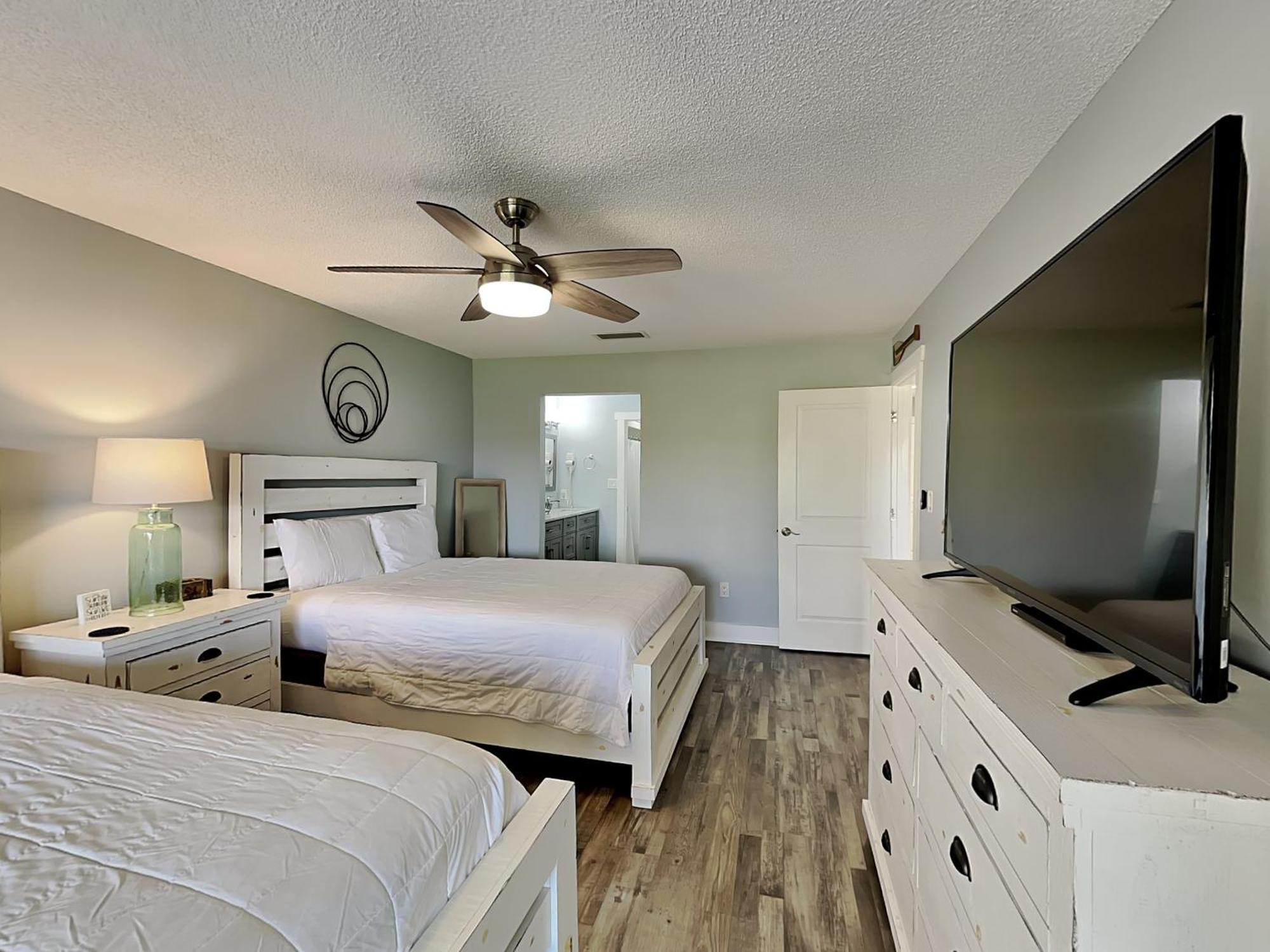 Edgewater 2012 Apartment *