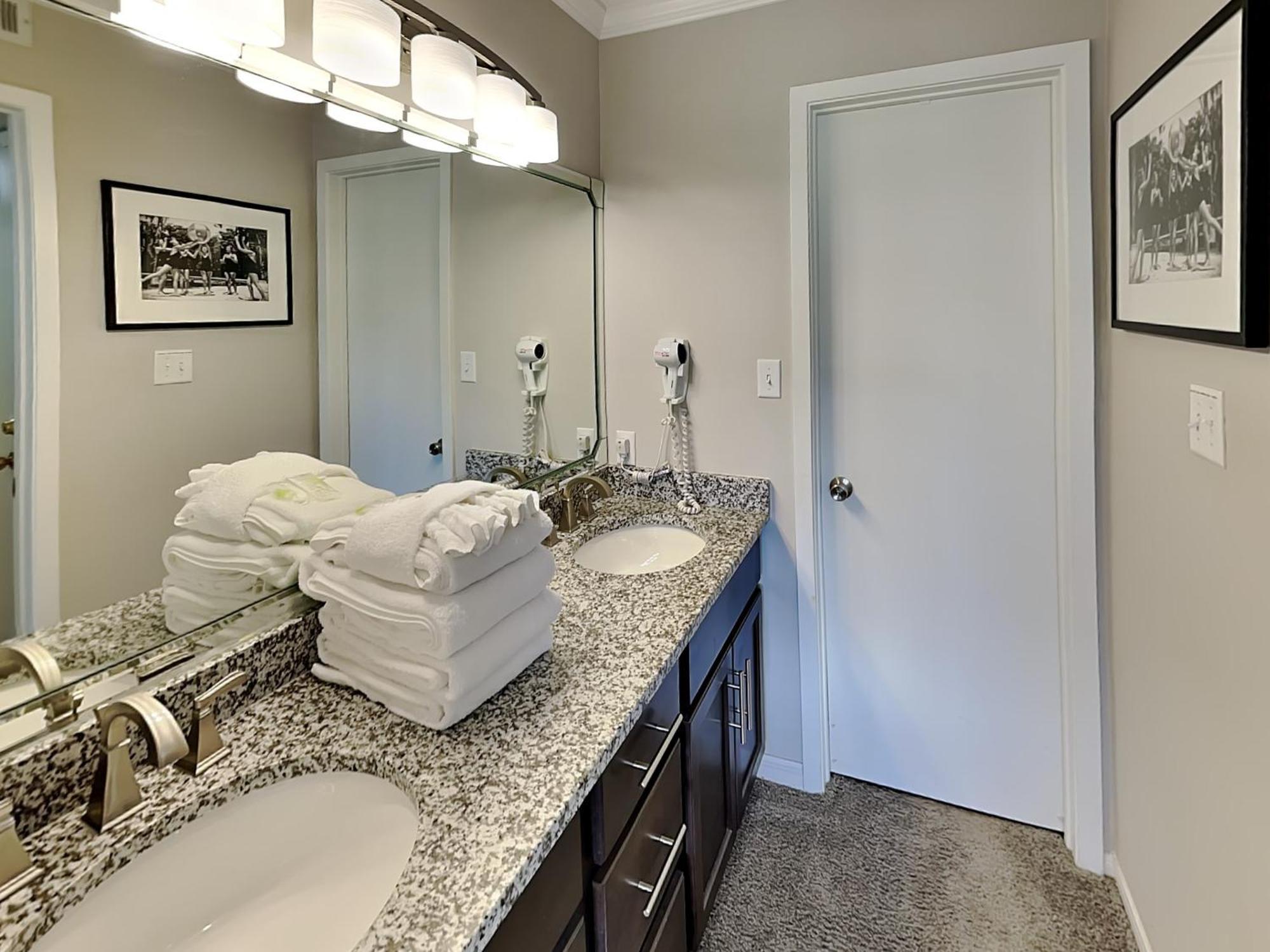 Edgewater 2601 Apartment
