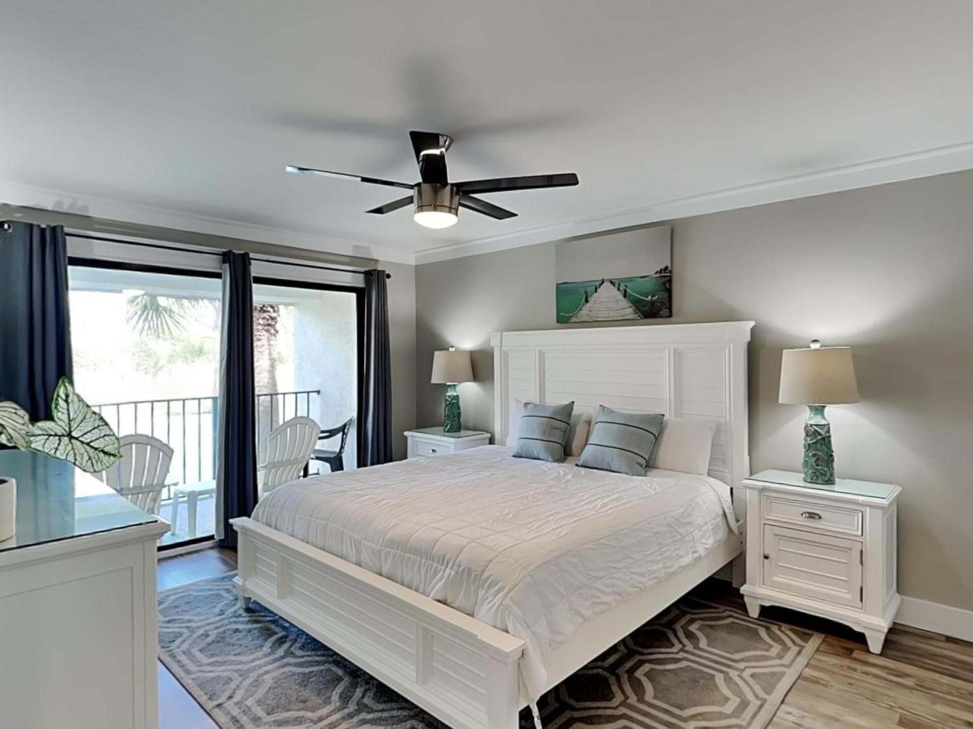Edgewater 909
