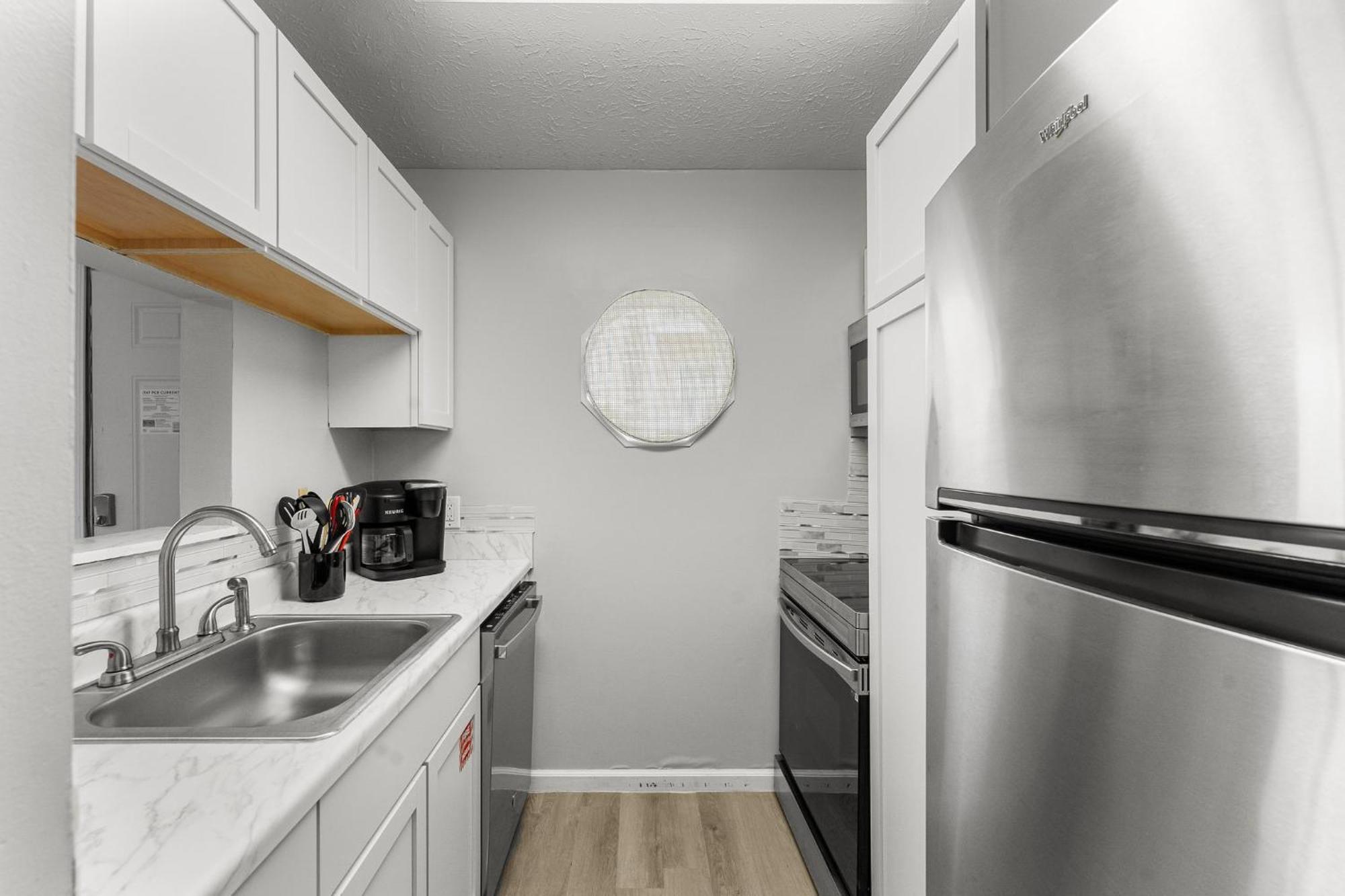 Castle West G6 Apartment *