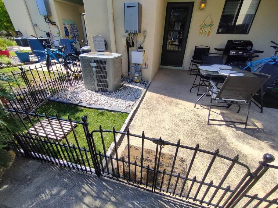 Pets Free! Fenced! Parking For 2! 11 Pools! * Panama City Beach