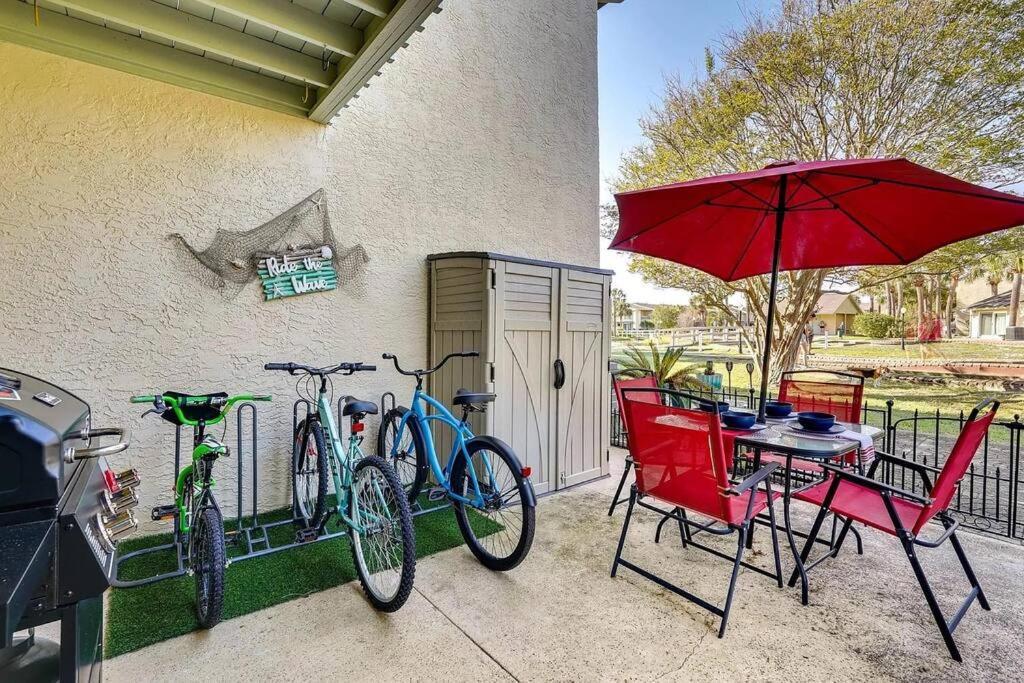 Apartment Pets Free! Fenced! Parking For 2! 11 Pools! Panama City Beach