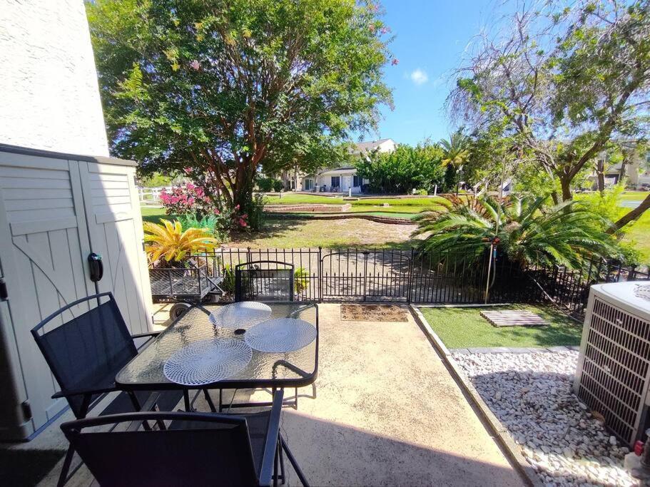 Pets Free! Fenced! Parking For 2! 11 Pools! Apartment