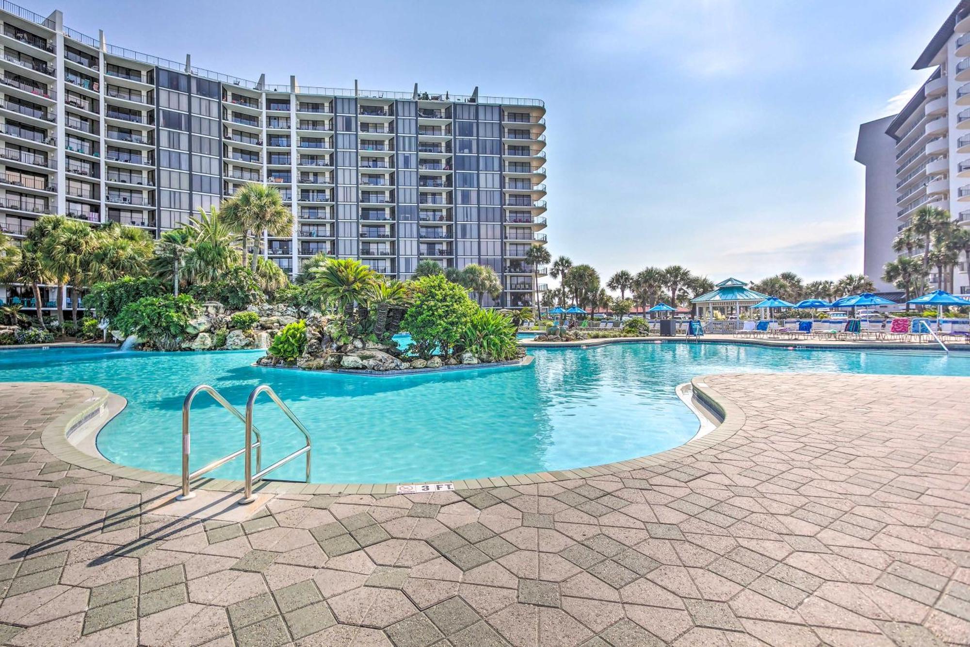 Apartment Pool And Trolley Access Pcb Condo!