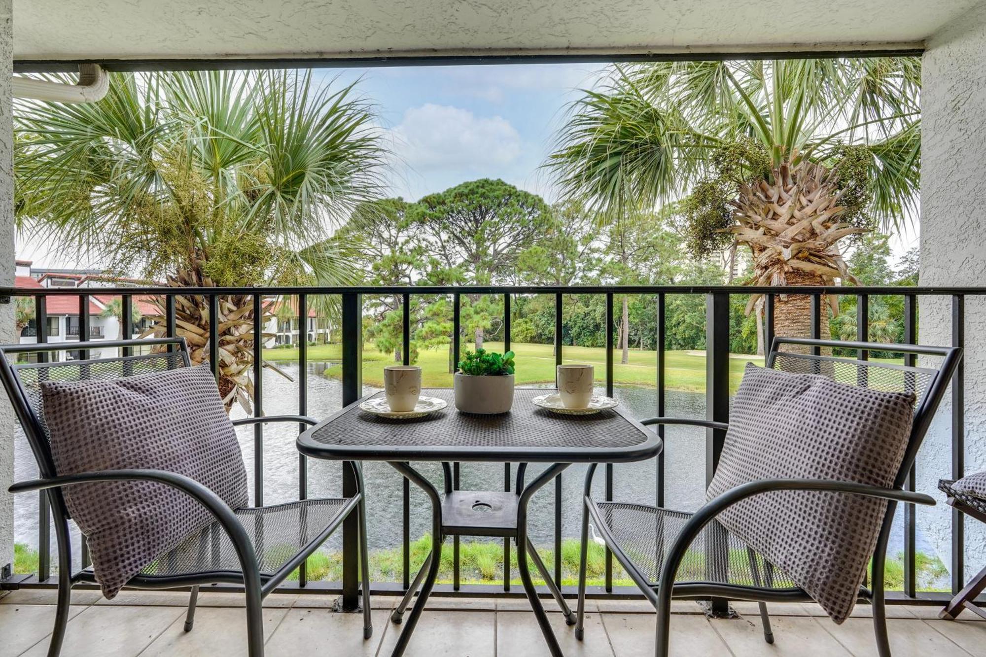 Apartment Pool And Trolley Access Pcb Condo!