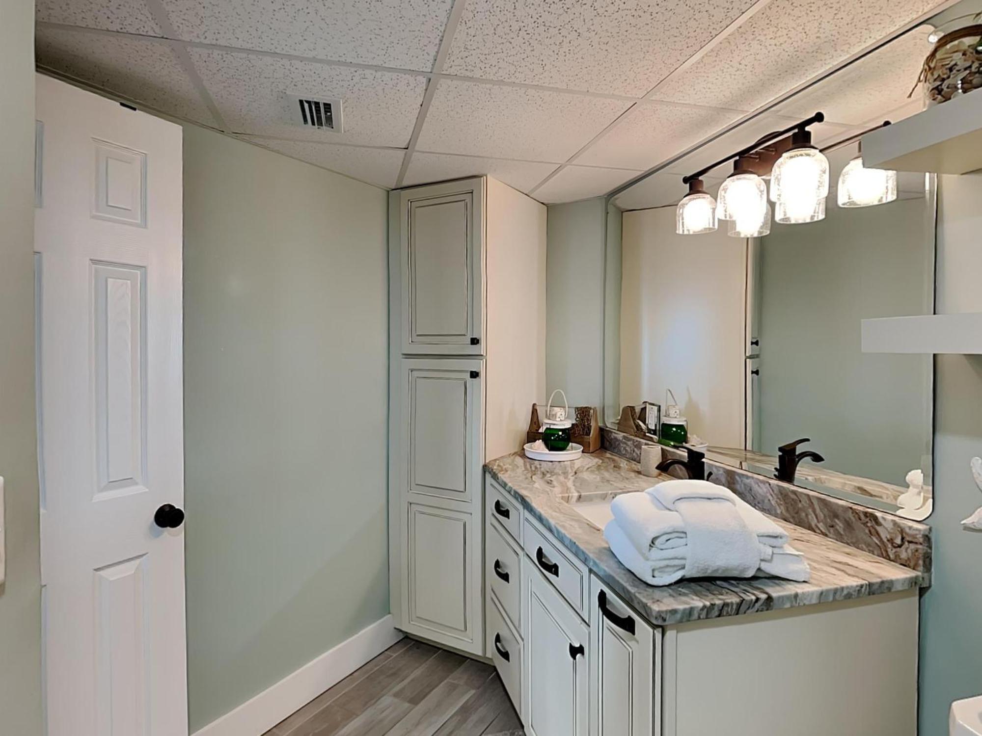 Sunbird 1207 West Apartment