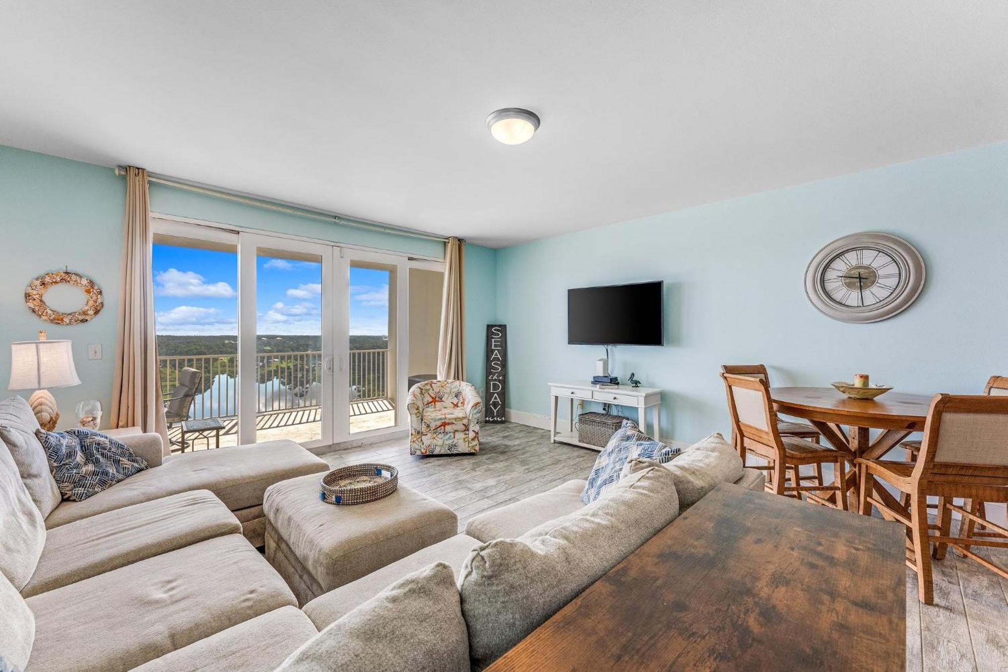 Apartment Laketown Wharf 1034
