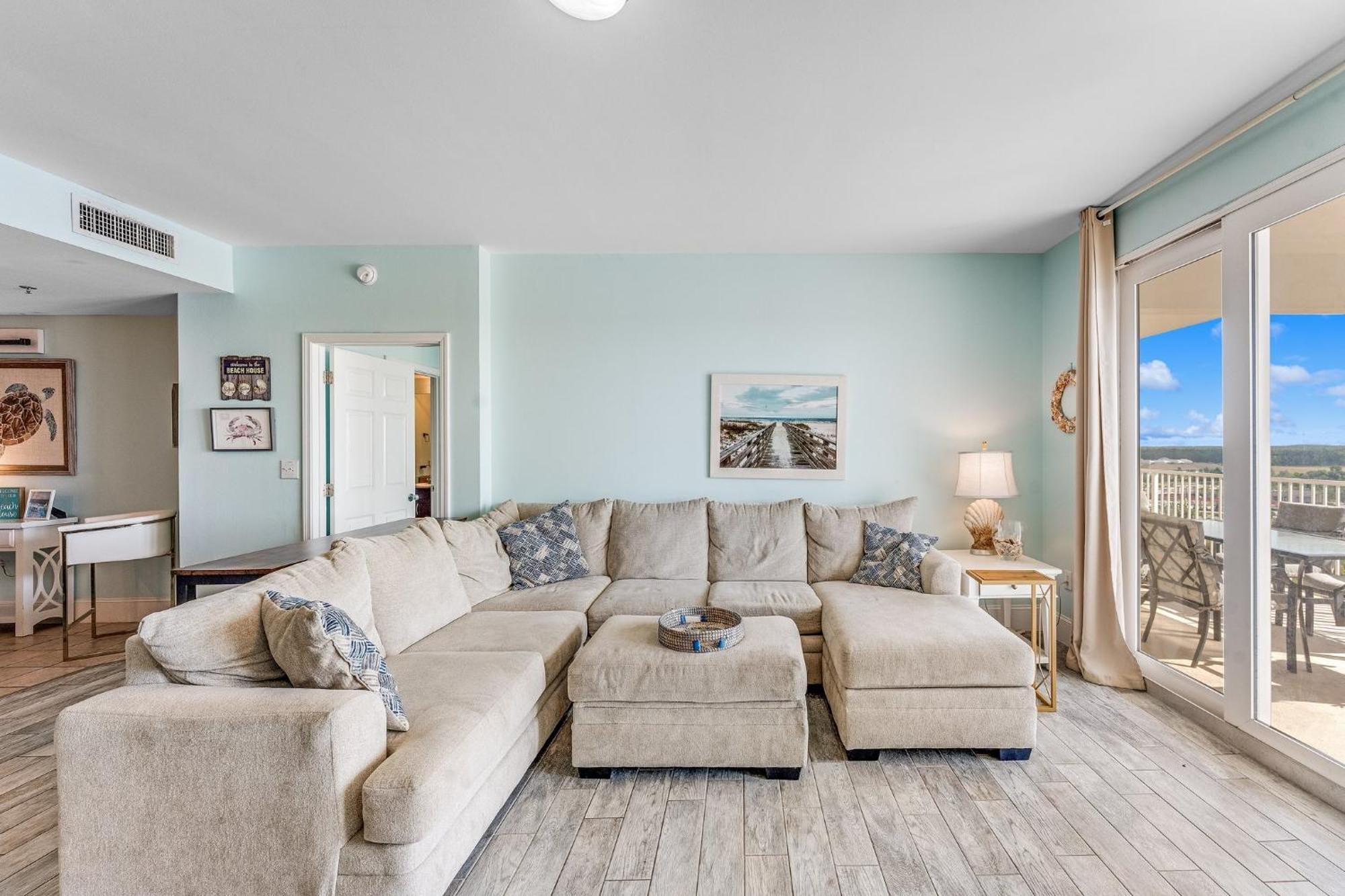 Laketown Wharf 1034 Apartment