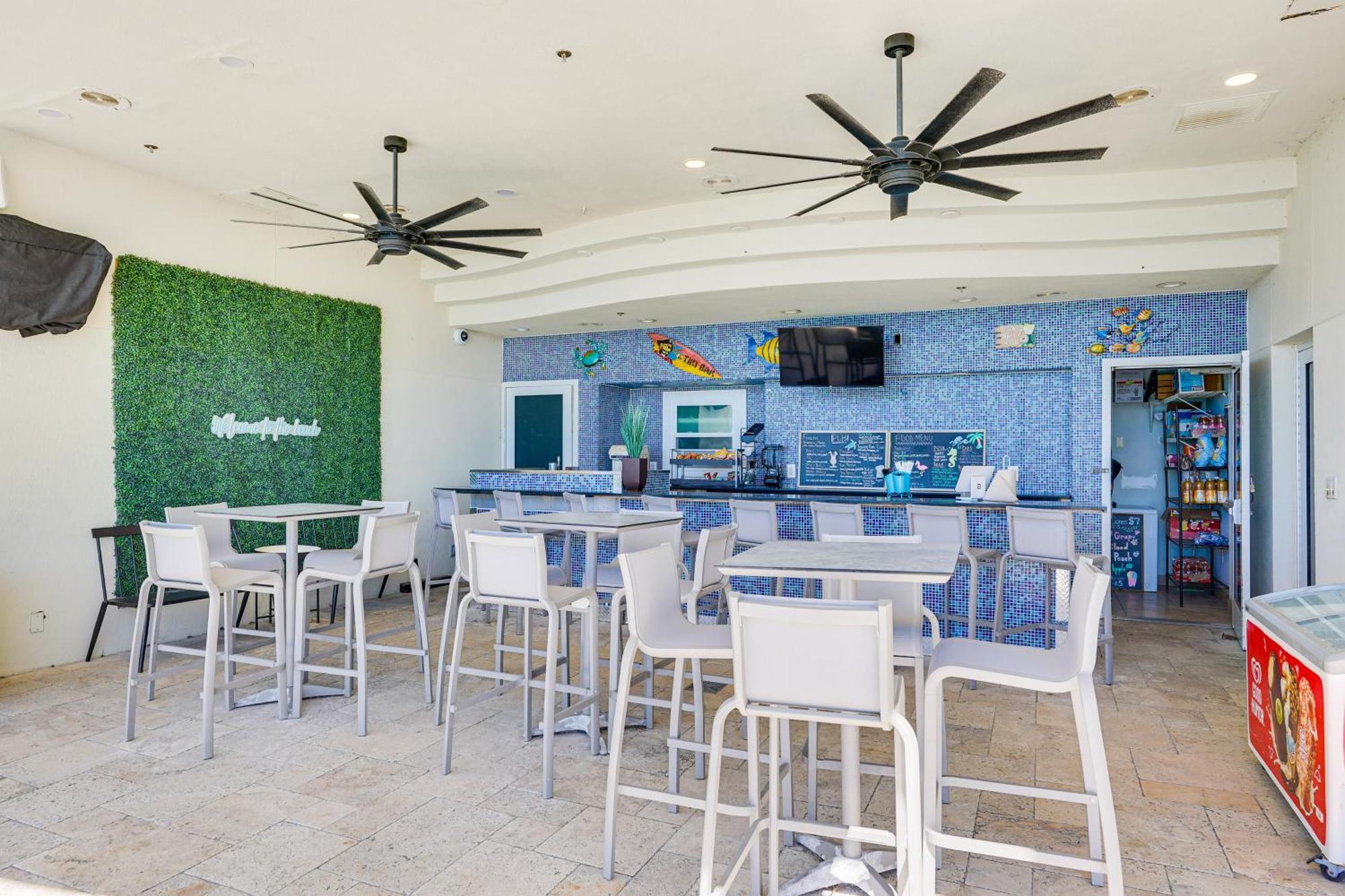 Beachfront Panama Walk To Pier Park! Apartment Panama City Beach