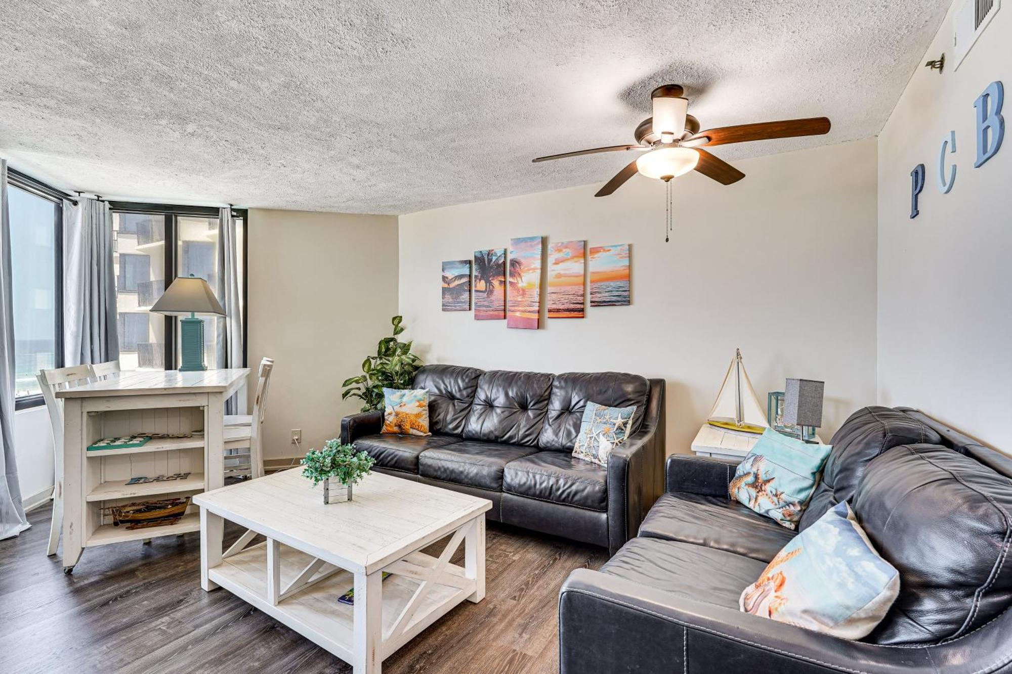 Beachfront With Community Pool And Balcony! *