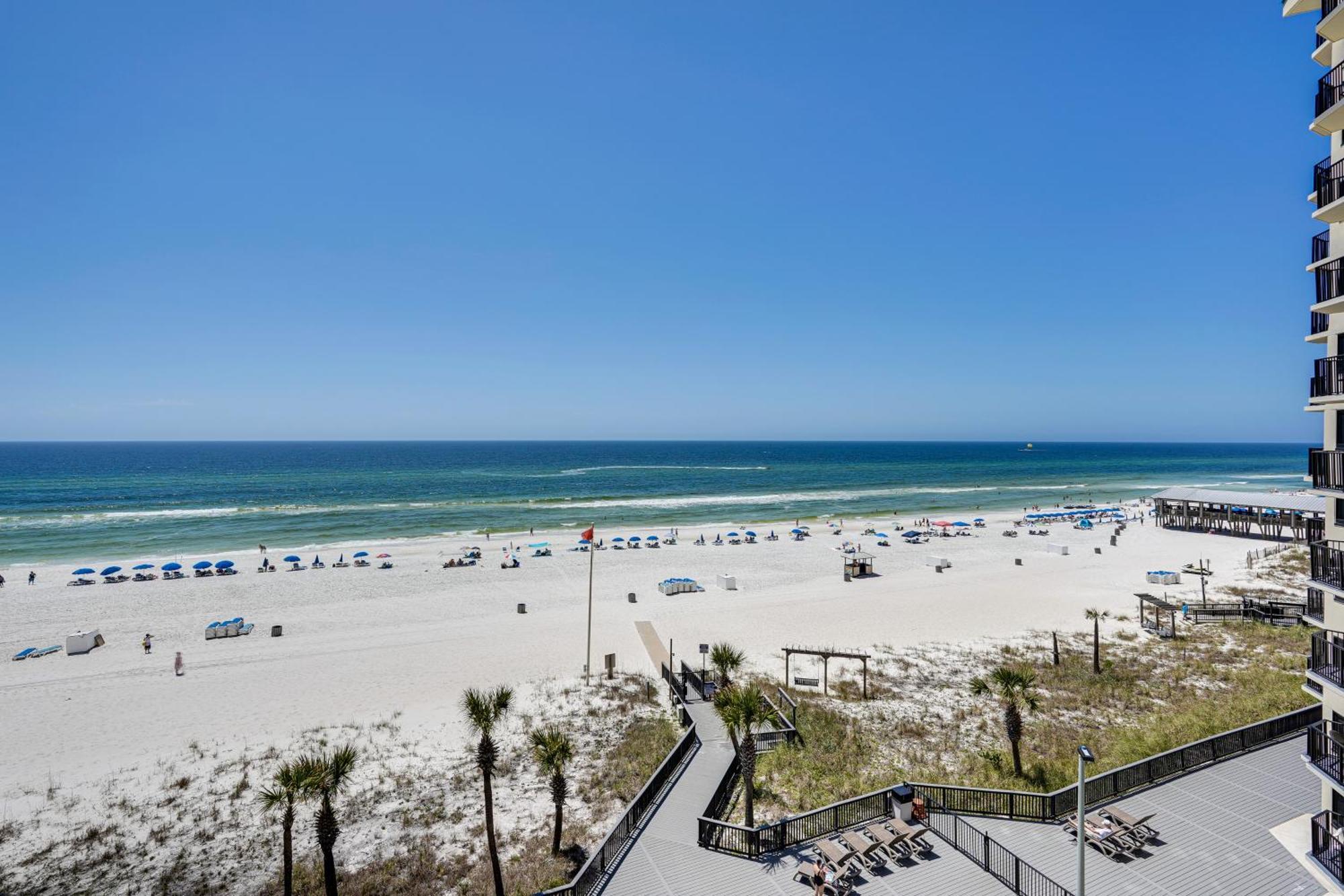 Beachfront With Community Pool And Balcony! Apartment Panama City Beach