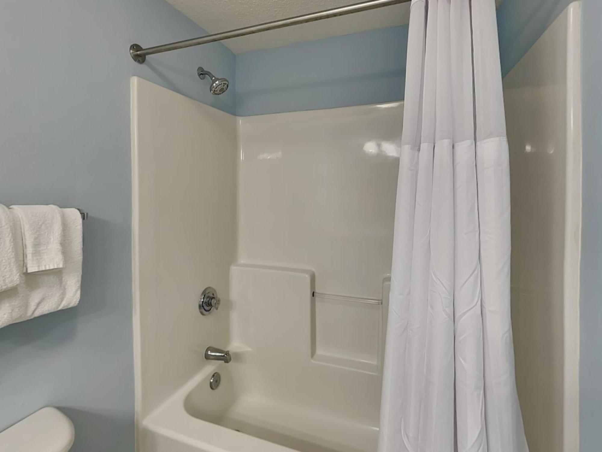 Majestic Tower 1 Unit 1111 Apartment *