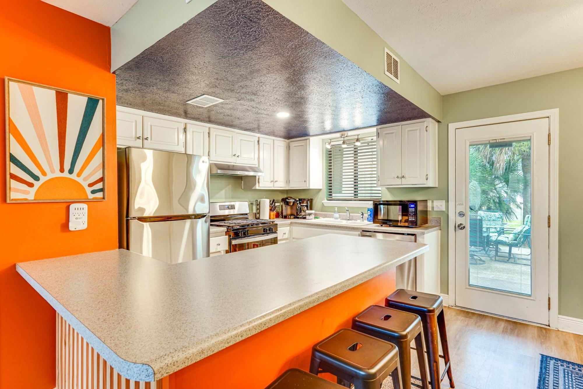 Holiday home Resort-style Pcb Townhome Access And Pools! *