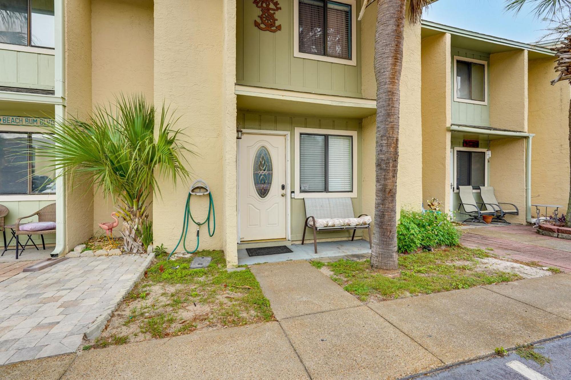 Resort-style Pcb Townhome Access And Pools! Holiday home *