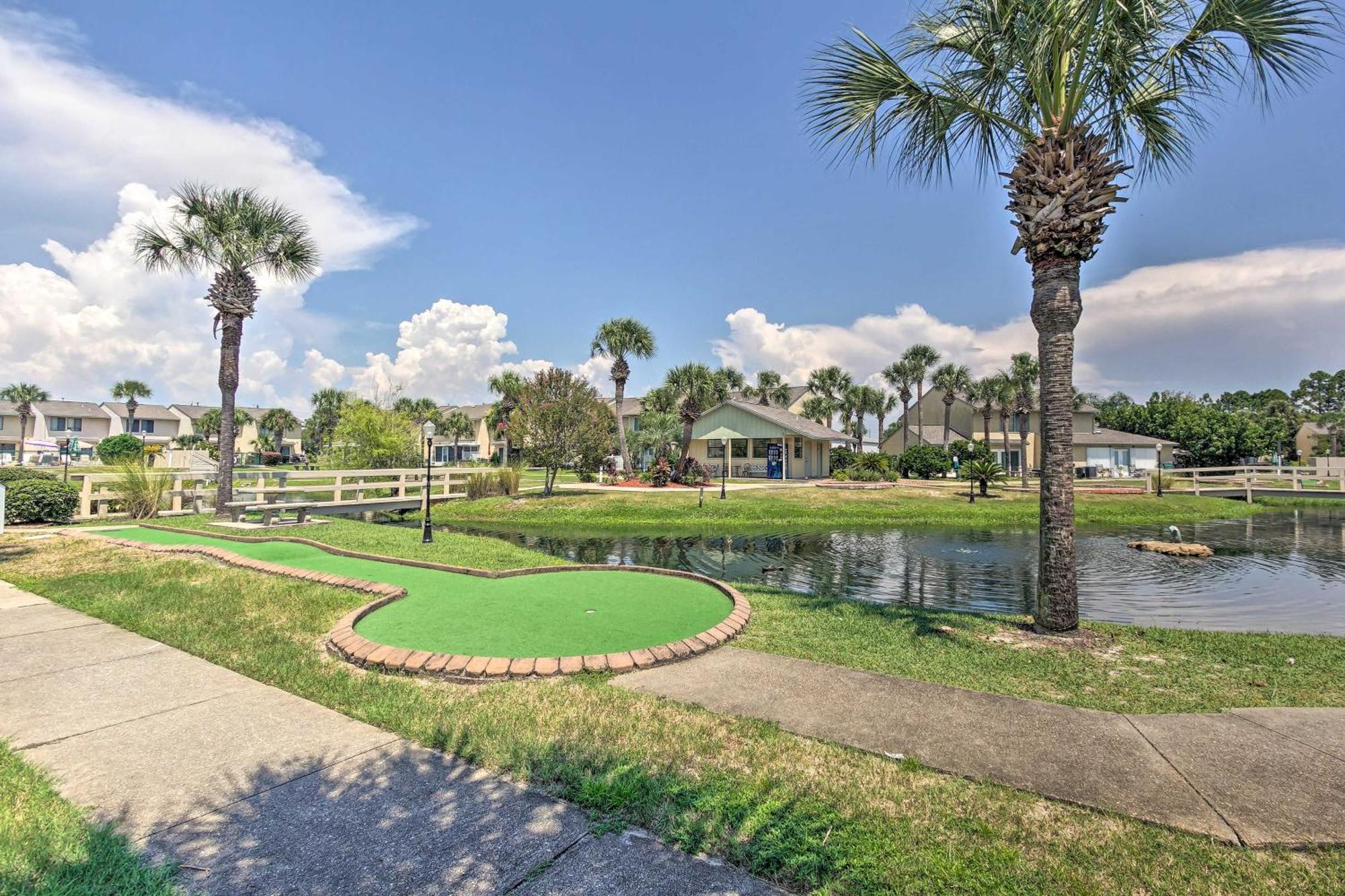 Holiday home Resort-style Pcb Townhome Access And Pools!