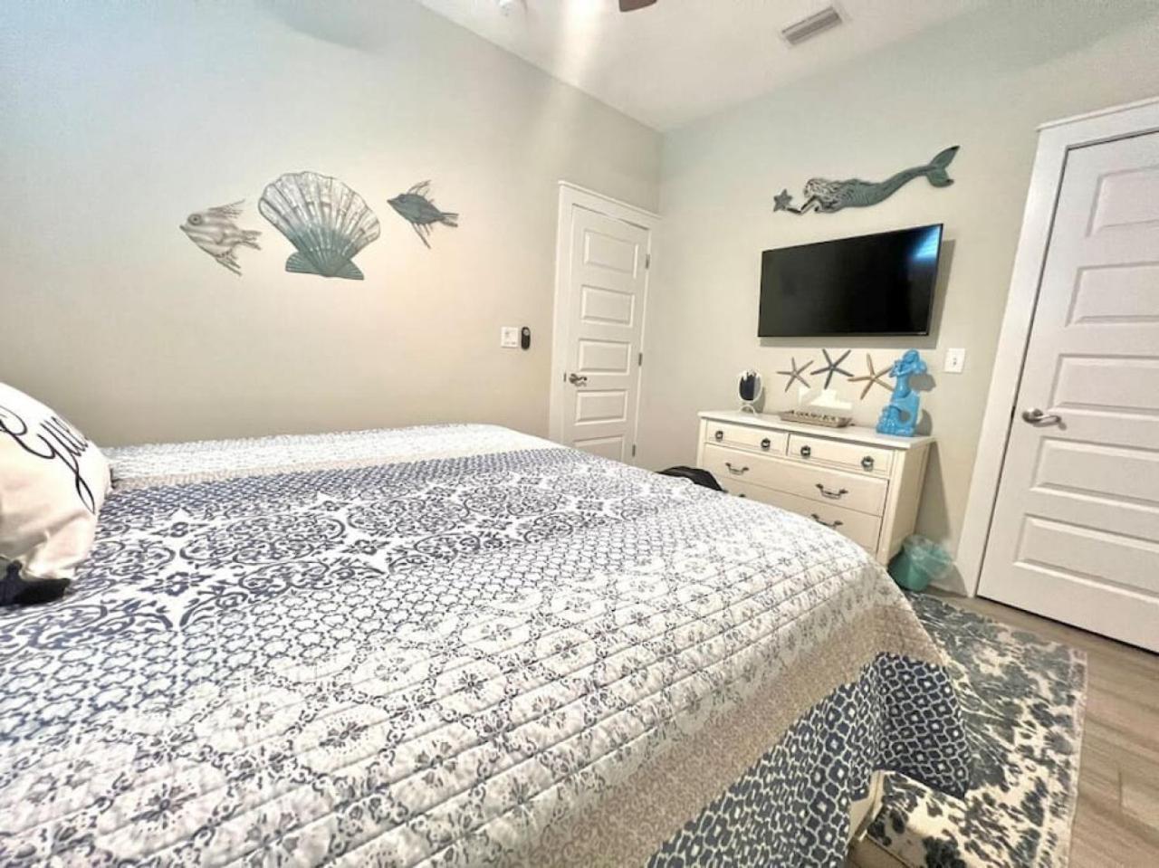 With Pool And Golf Cart - Walk To The - Pcb Holiday home